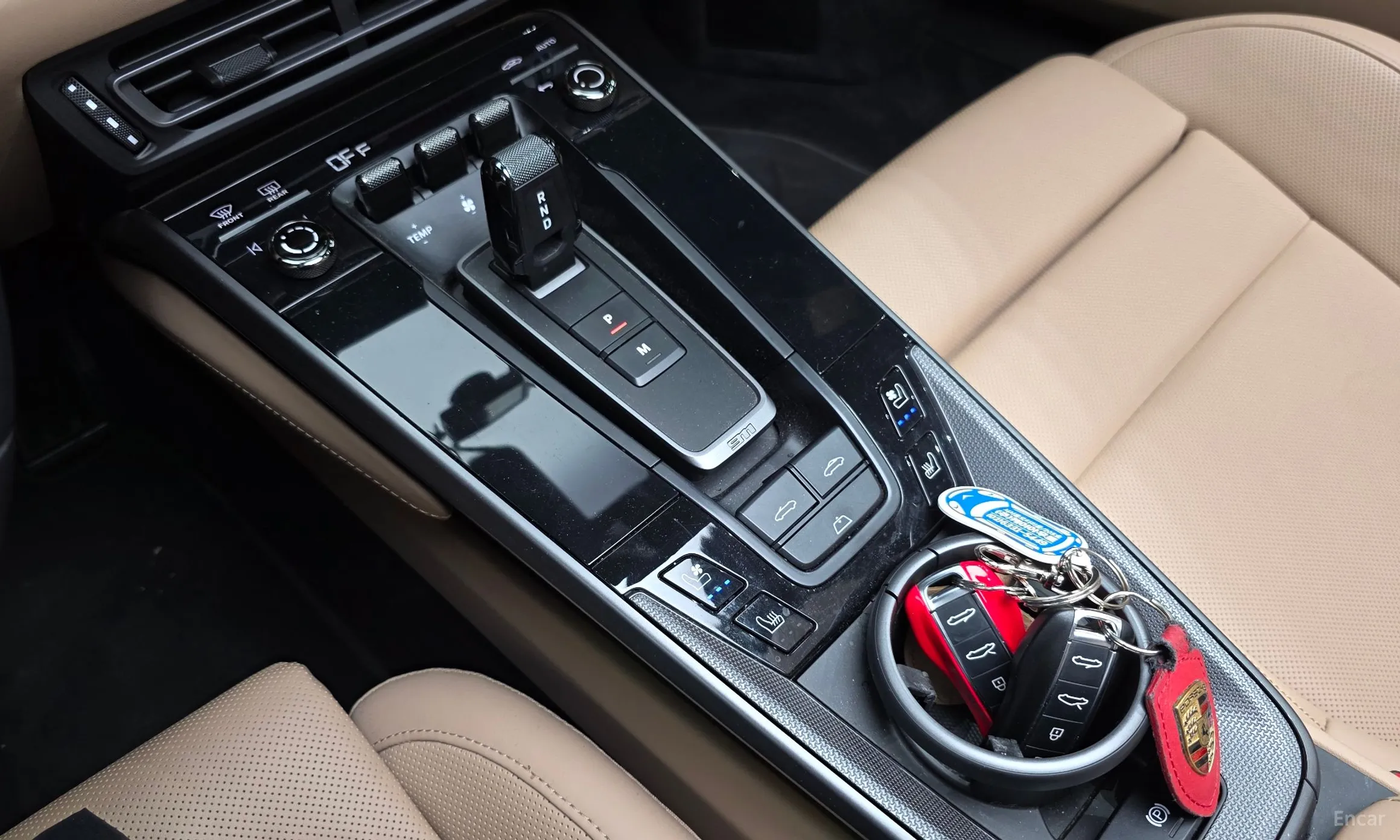 Porsche 911 (992) превью 9