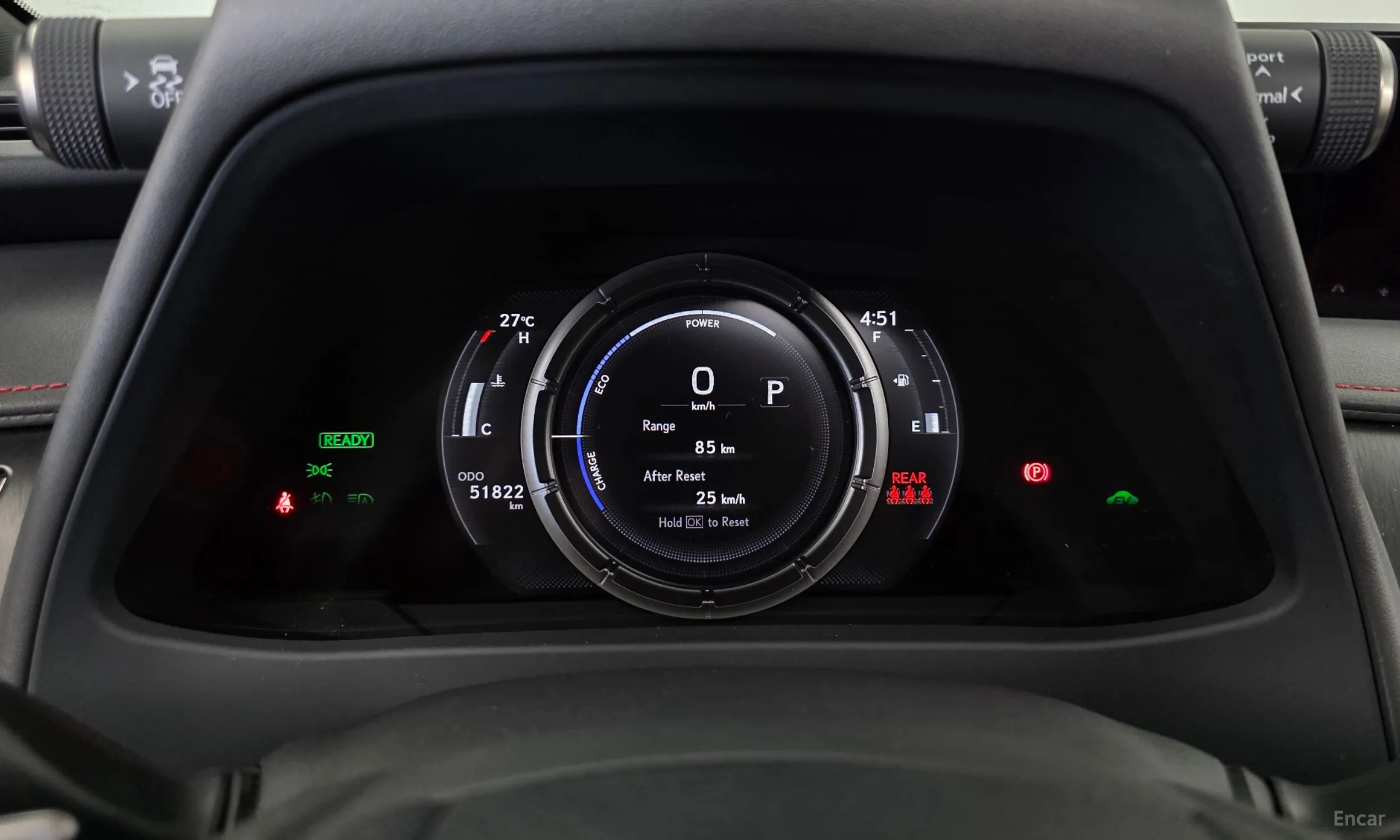 Lexus UX250h превью 8