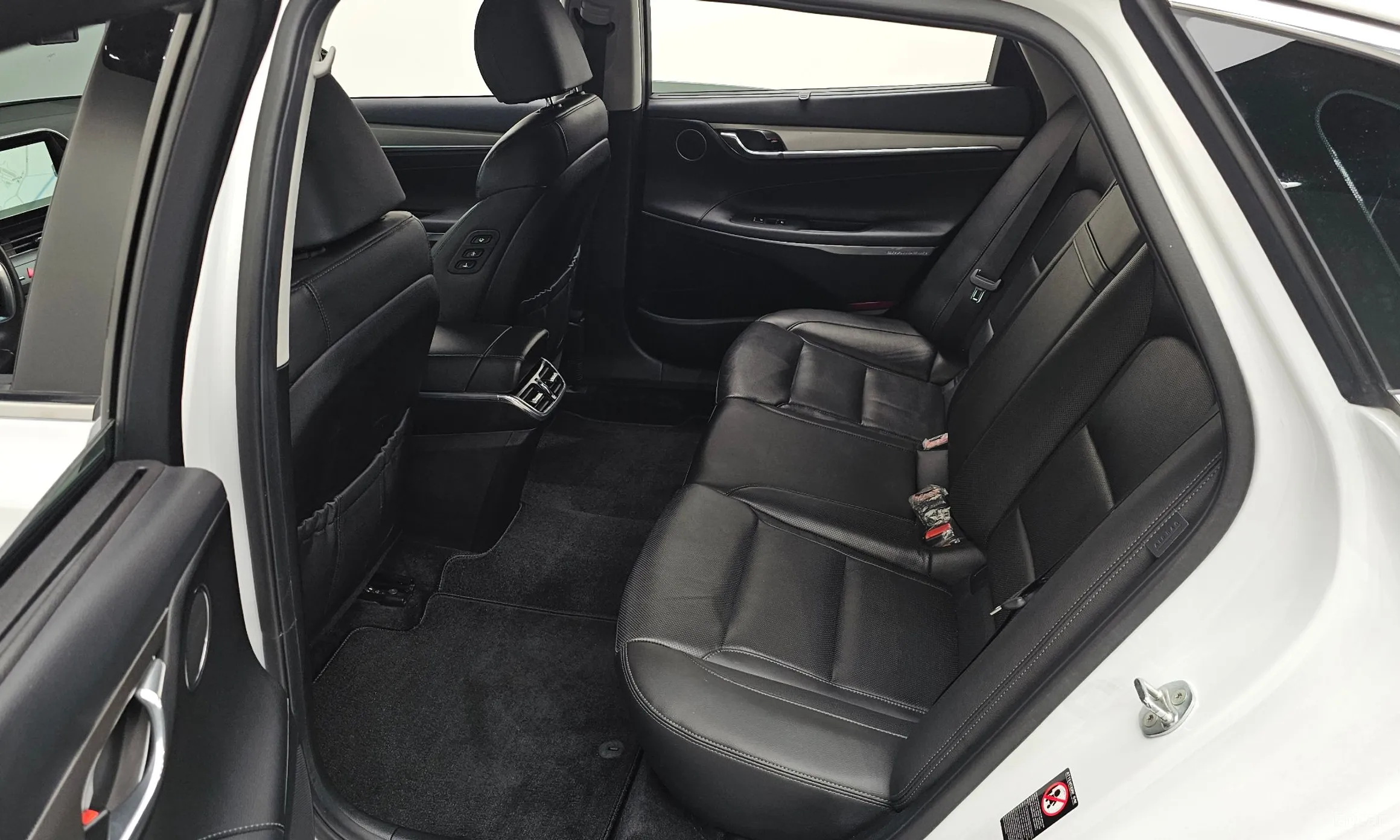 Hyundai Grandeur IG Hybrid превью 12