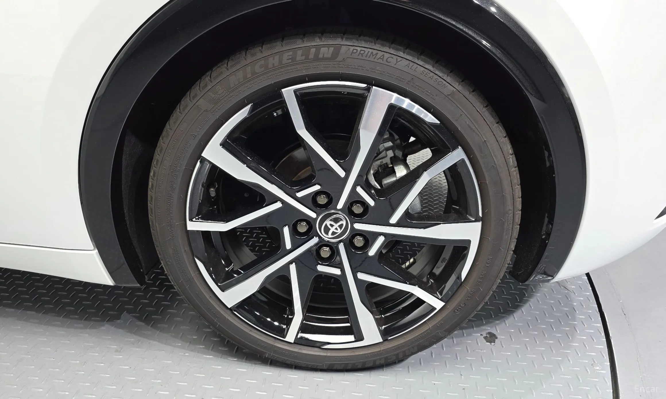Toyota Prius 5th Generation превью 5