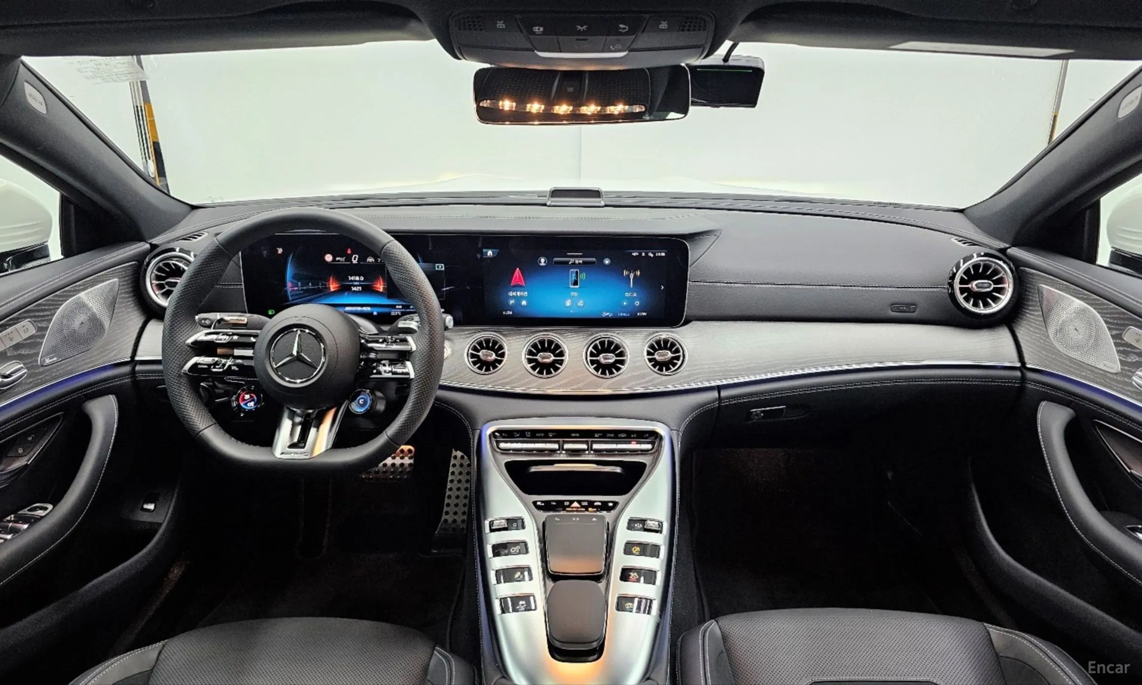 Mercedes Benz AMG GT превью 7