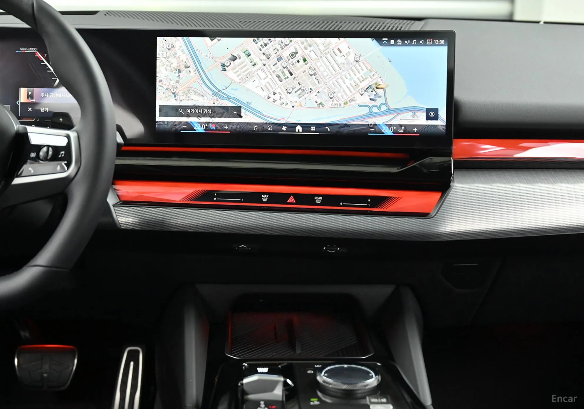 BMW 5 Series (G60) превью 14
