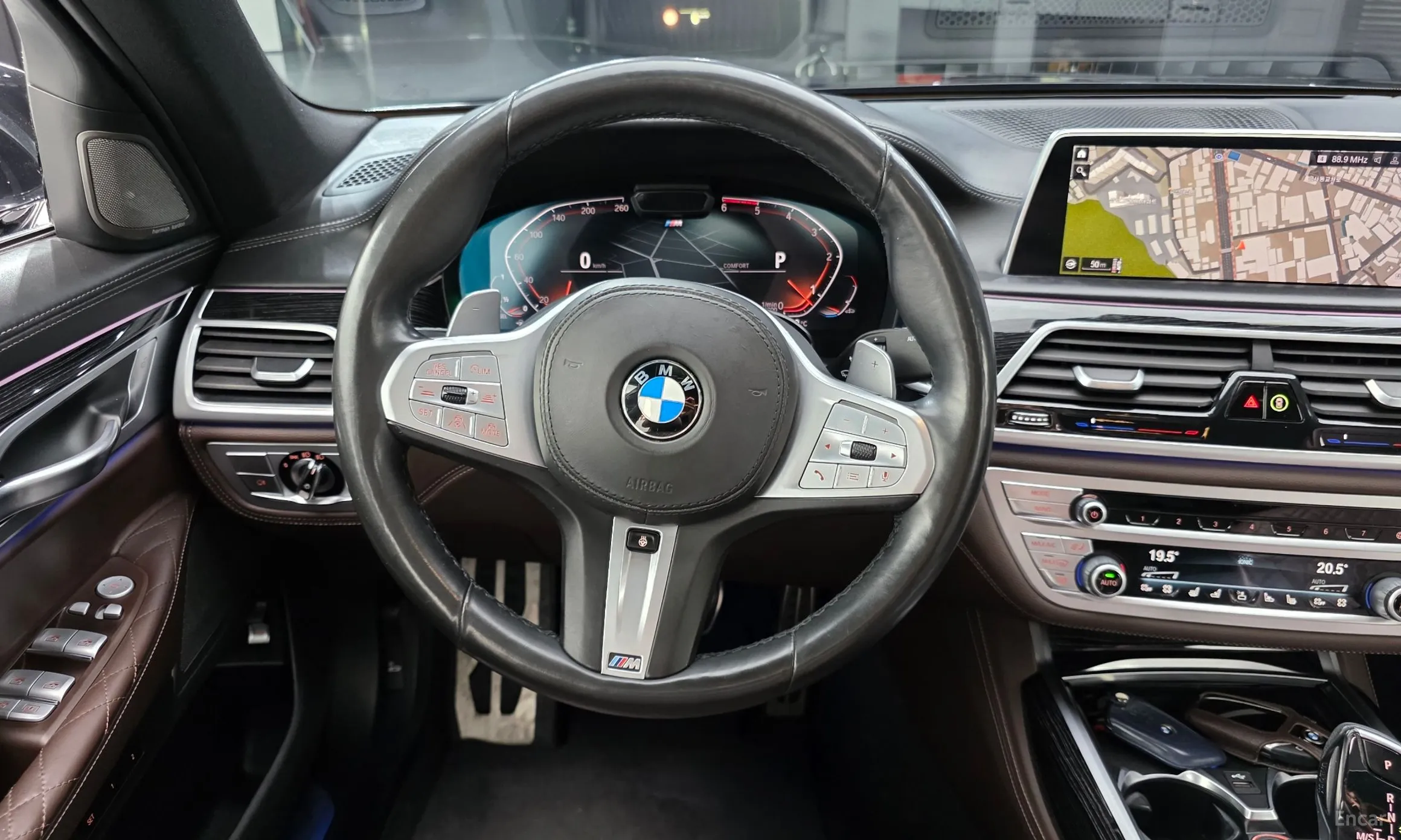 BMW 7 Series (G11) превью 13
