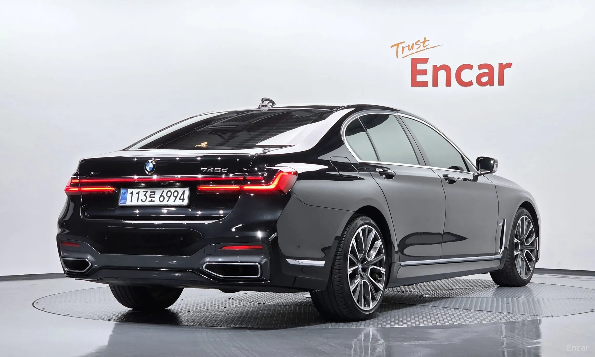 BMW 7 Series (G11) превью 2