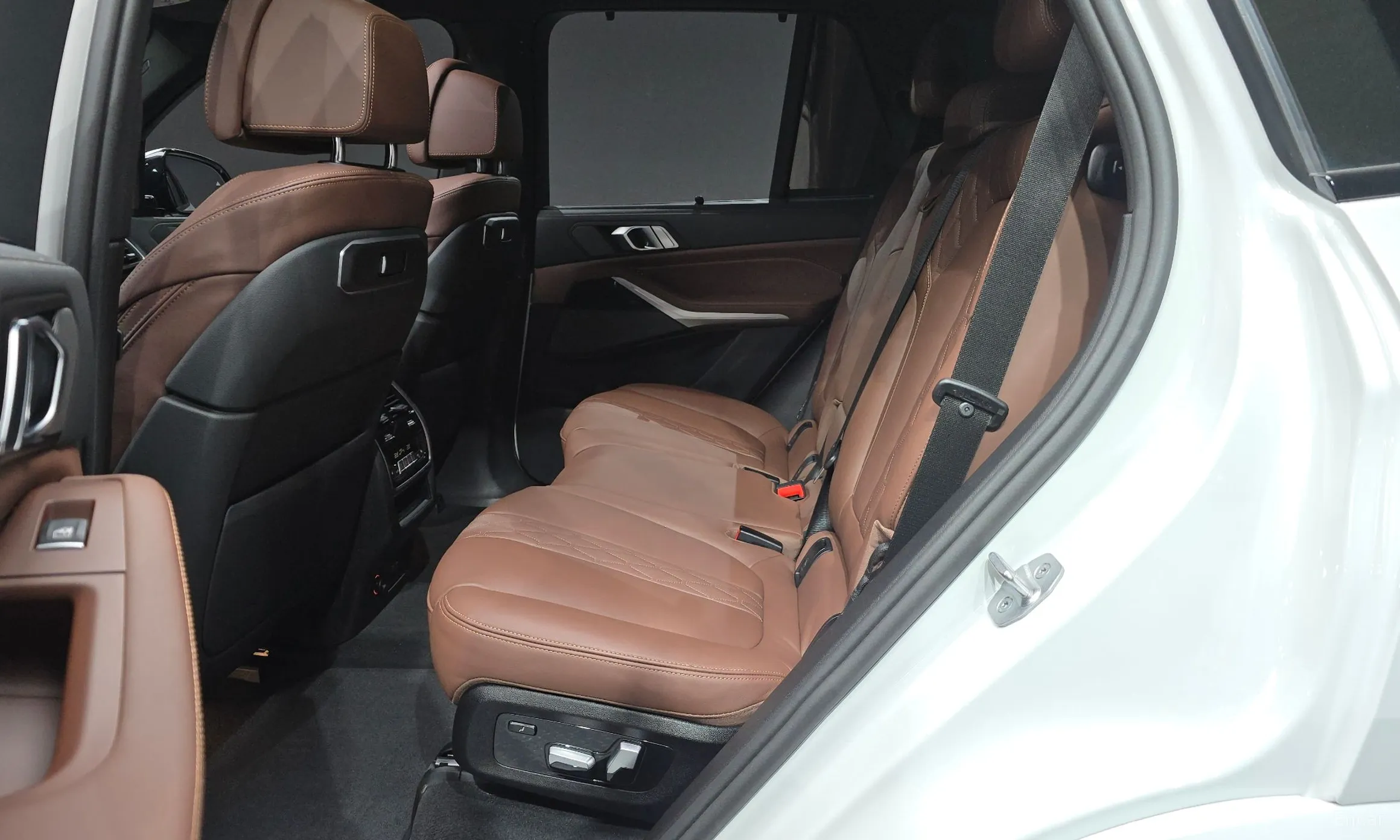 BMW X5 (G05) превью 12