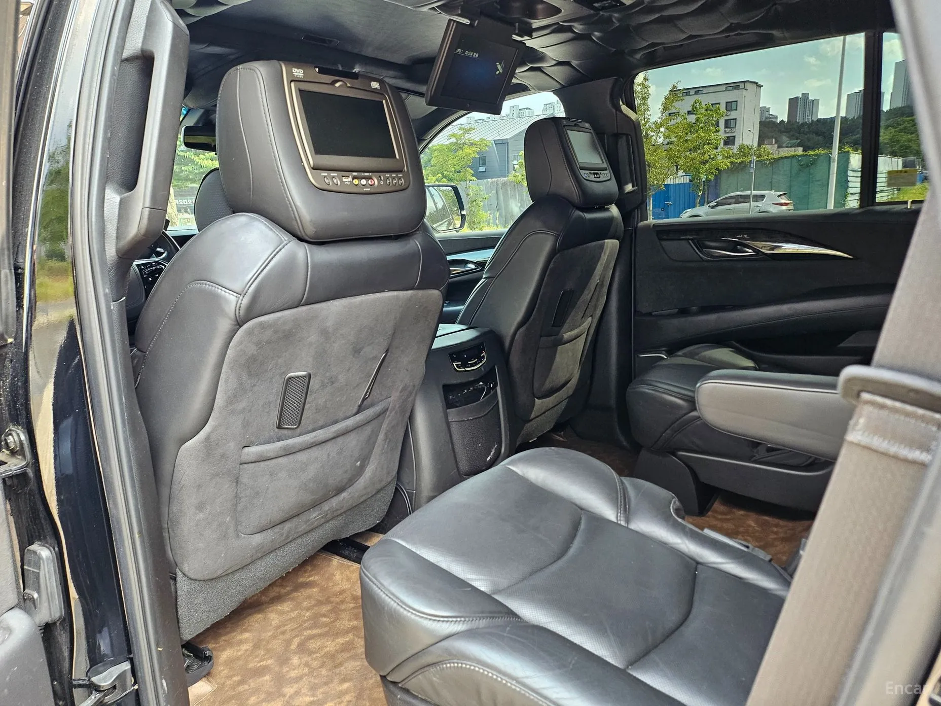 Cadillac Escalade превью 11