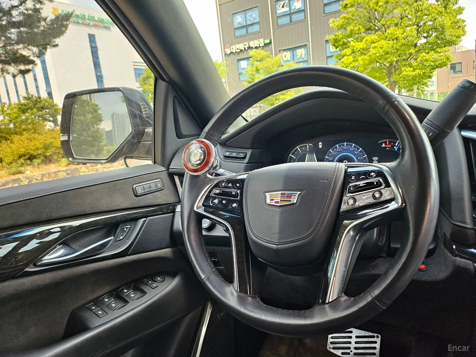 Cadillac Escalade превью 18