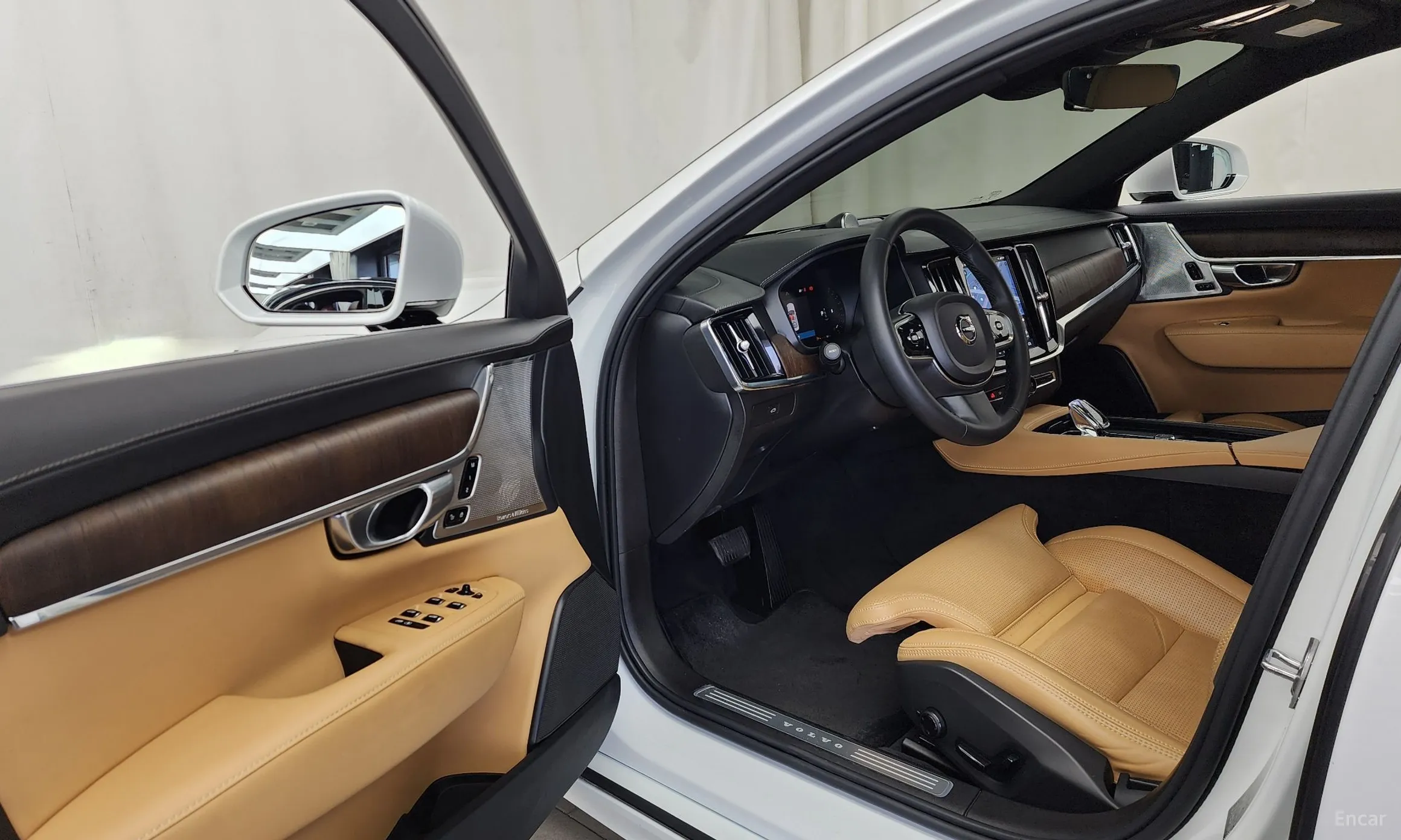 Volvo S90 превью 10