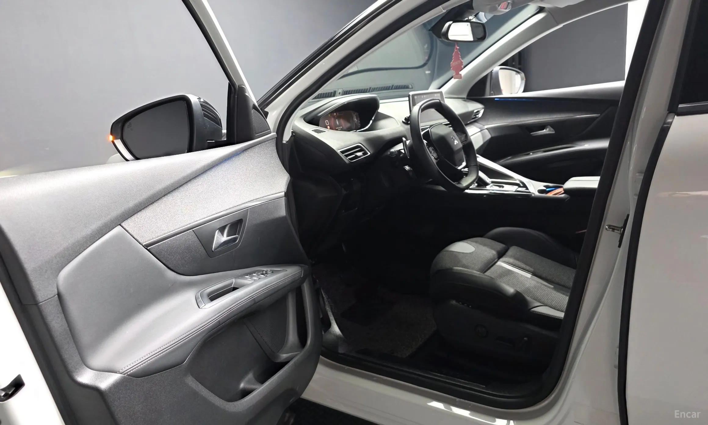 Peugeot 3008 2nd generation превью 10