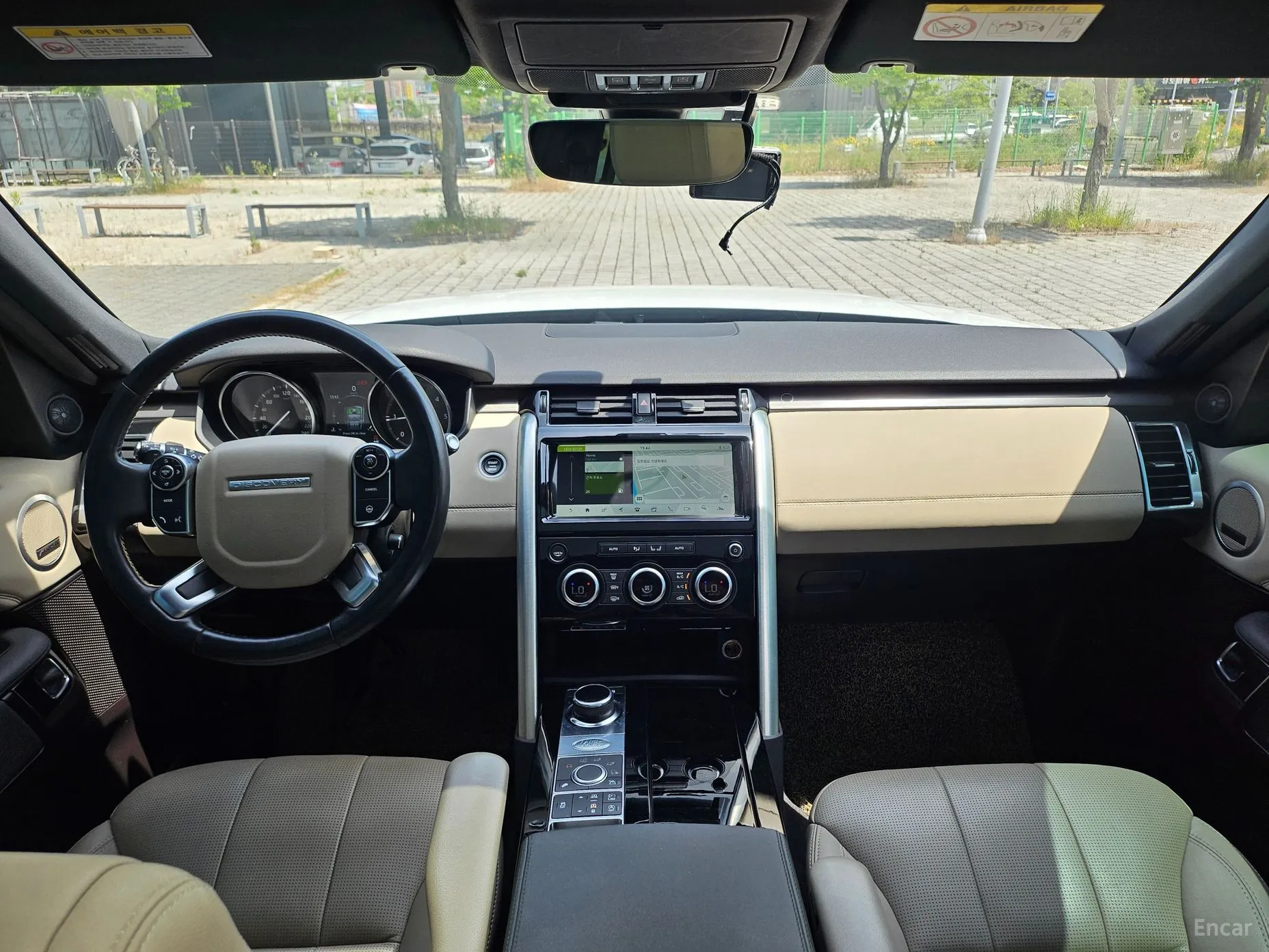 Land Rover Discovery 5 превью 17