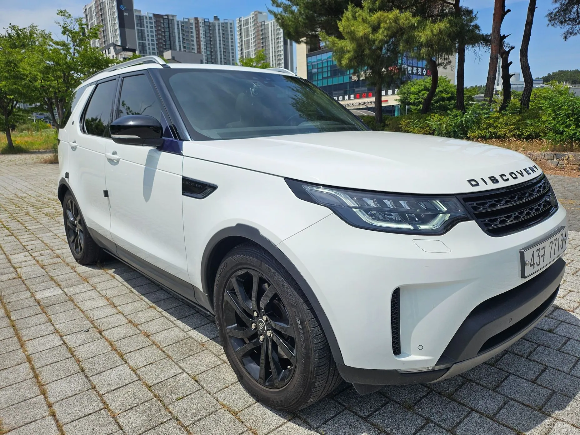 Land Rover Discovery 5 превью 3