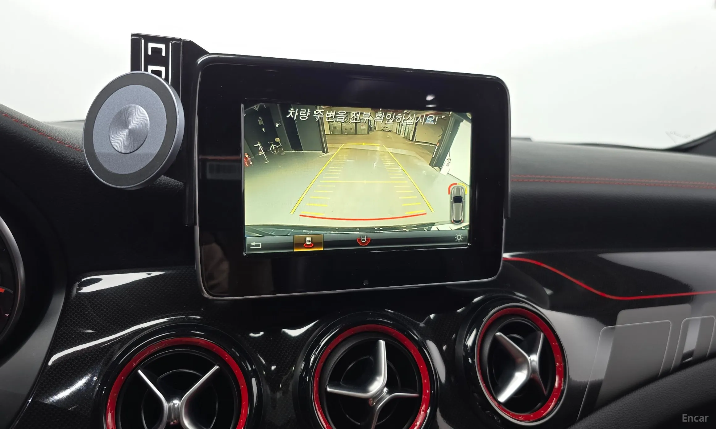 Mercedes Benz GLA-Class X156 превью 15