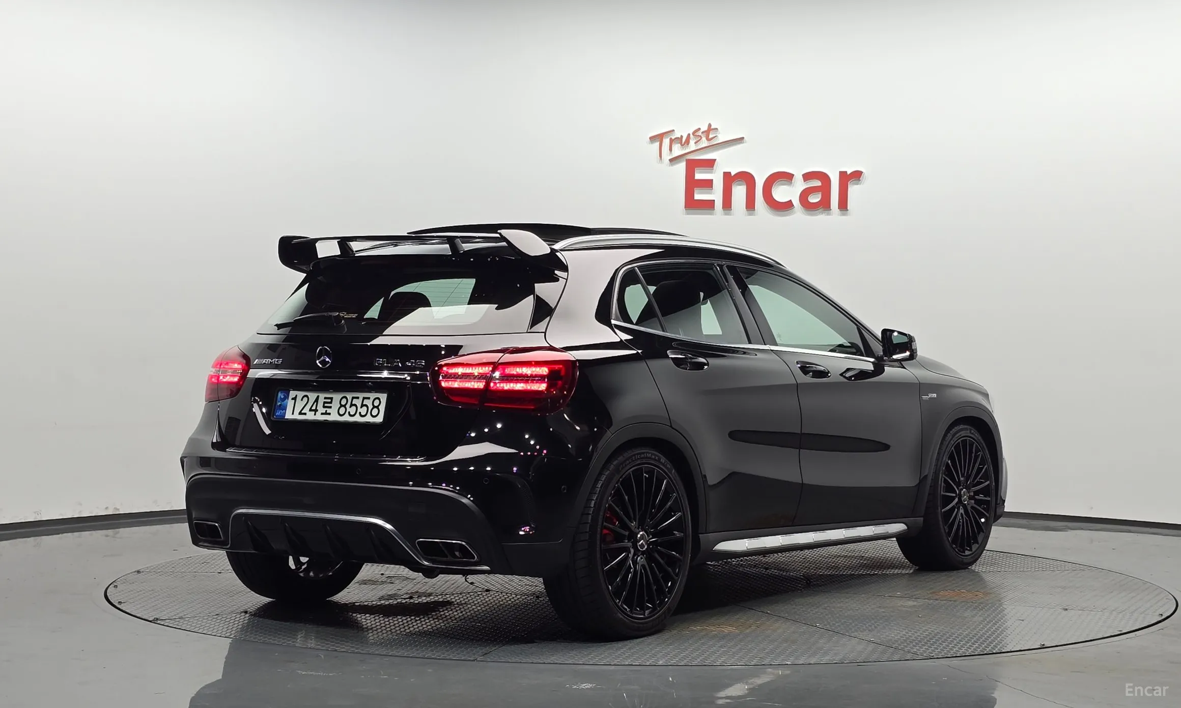 Mercedes Benz GLA-Class X156