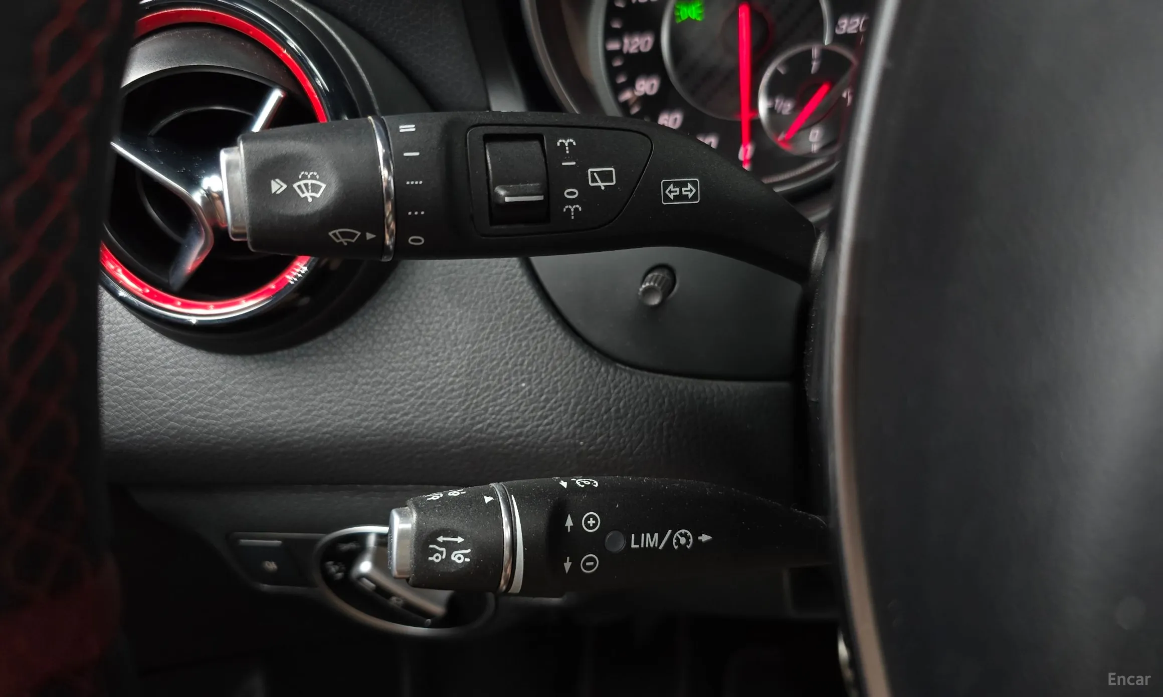 Mercedes Benz GLA-Class X156 превью 17