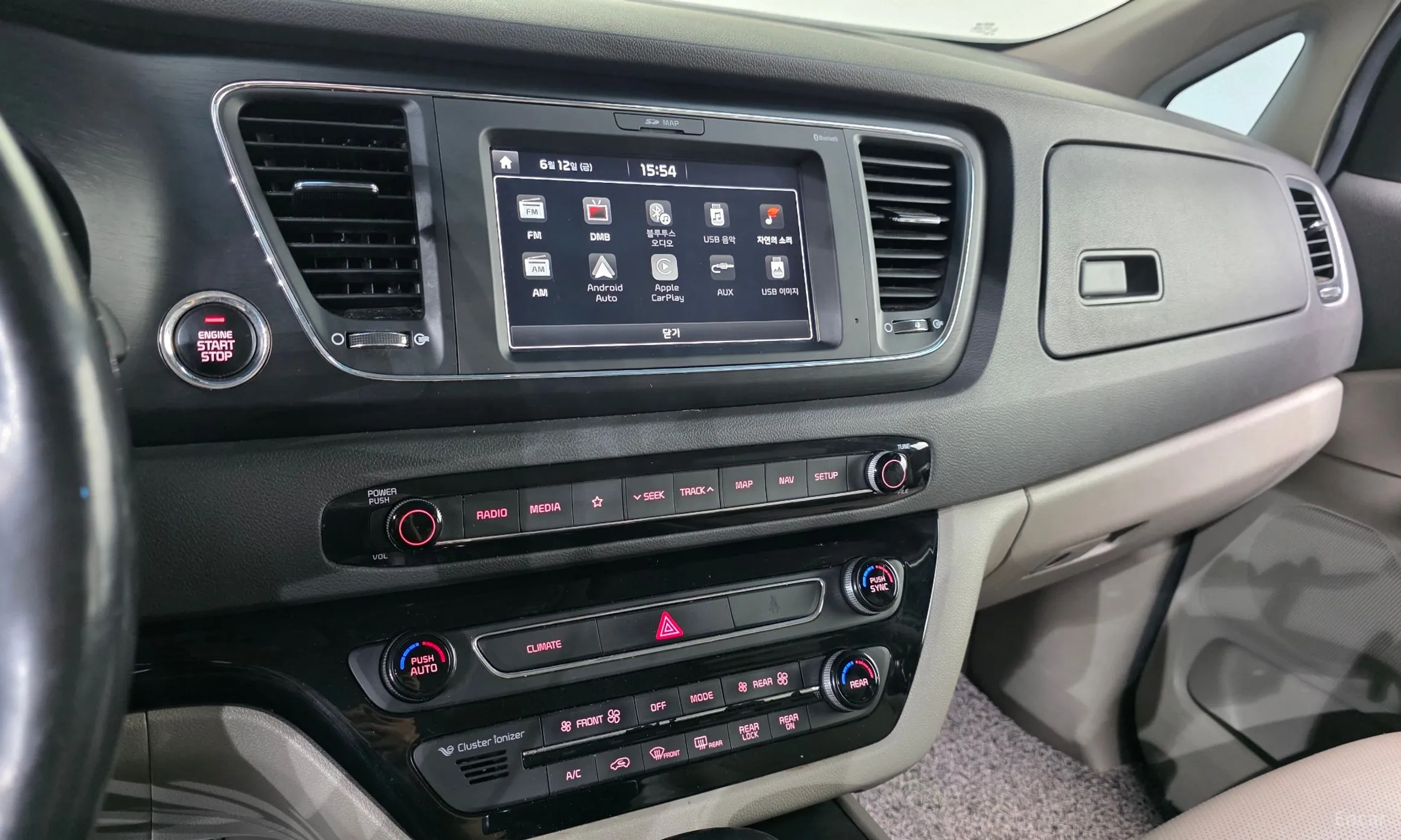 Kia Carnival превью 14