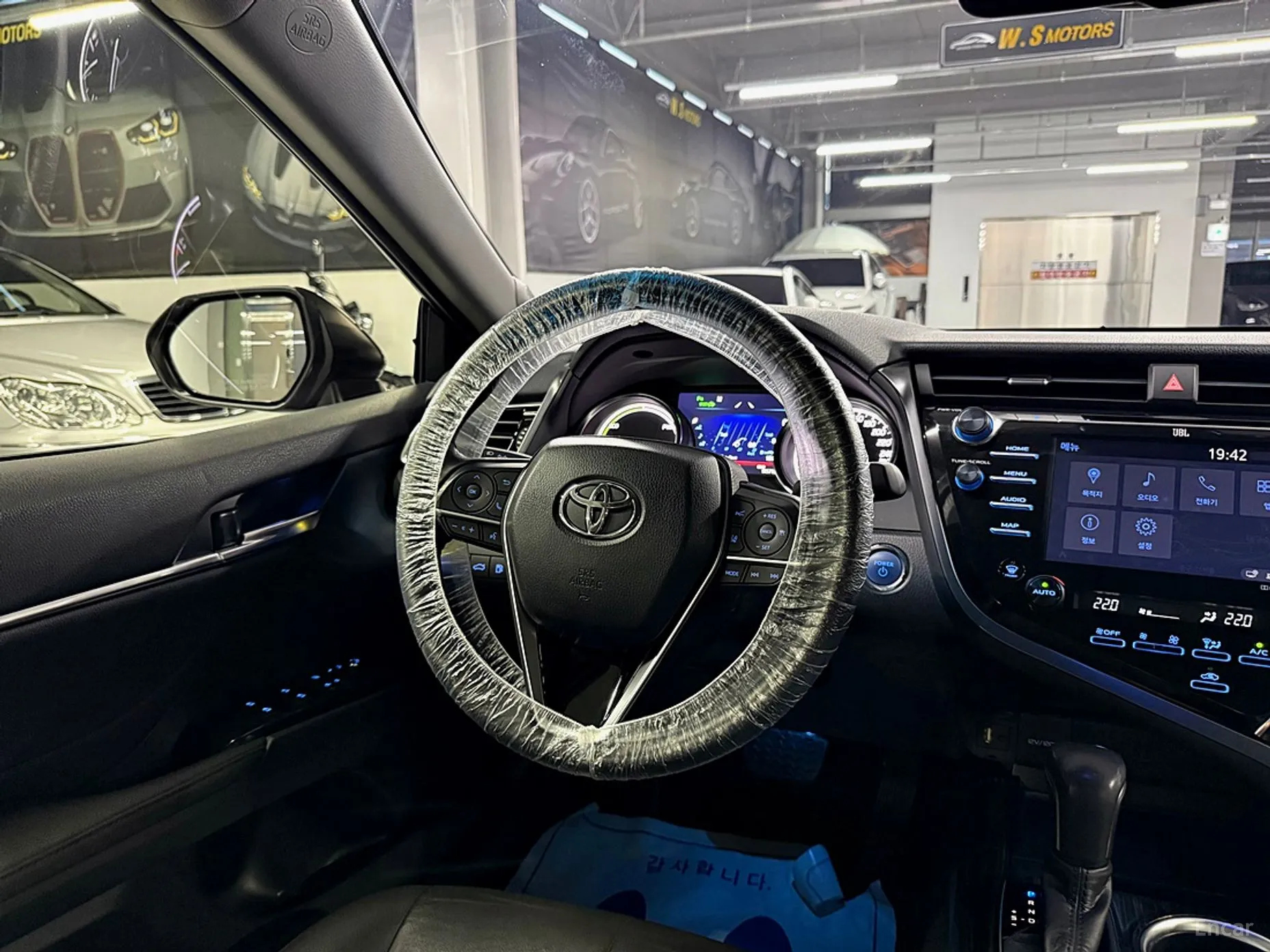 Toyota Camry (XV70) превью 15