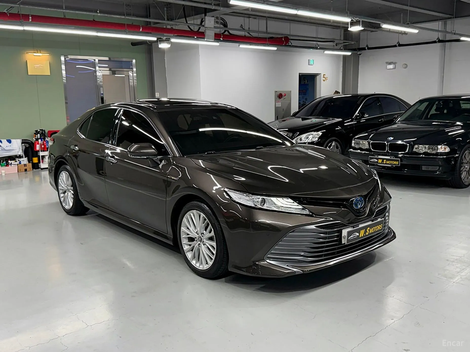 Toyota Camry (XV70) превью 3