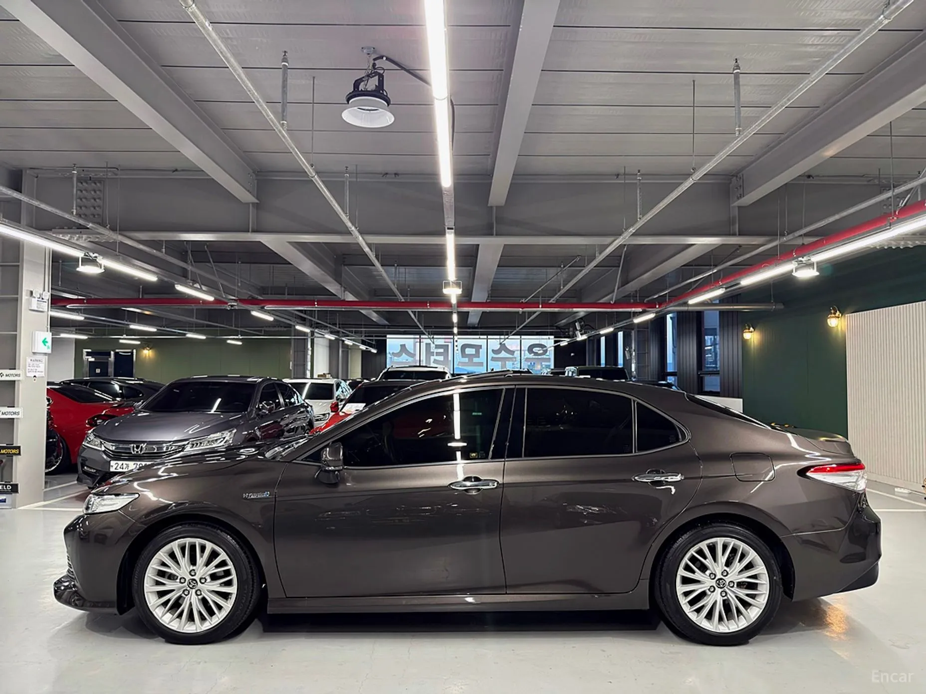 Toyota Camry (XV70) превью 4