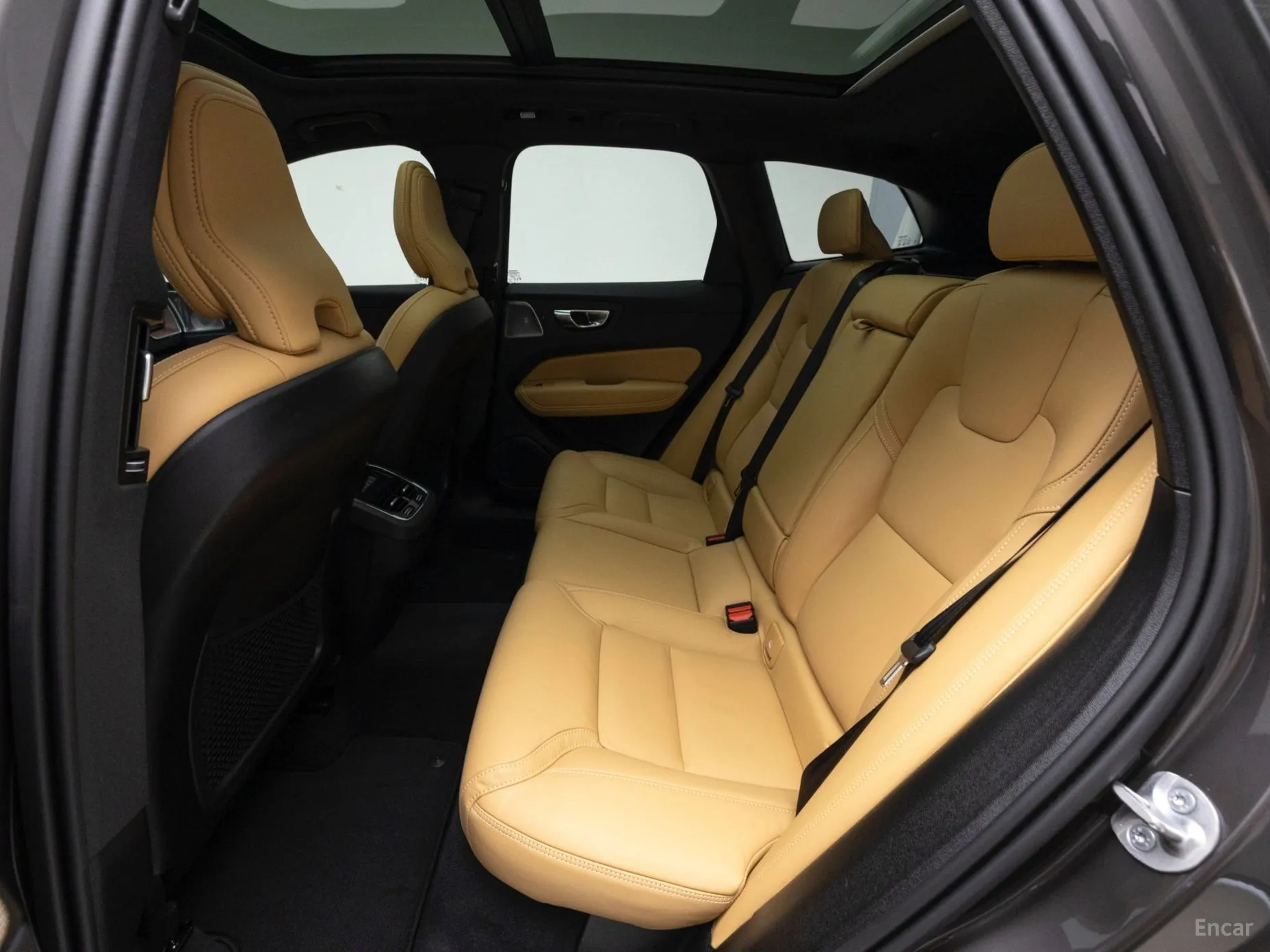 Volvo XC60 Gen 2 превью 10