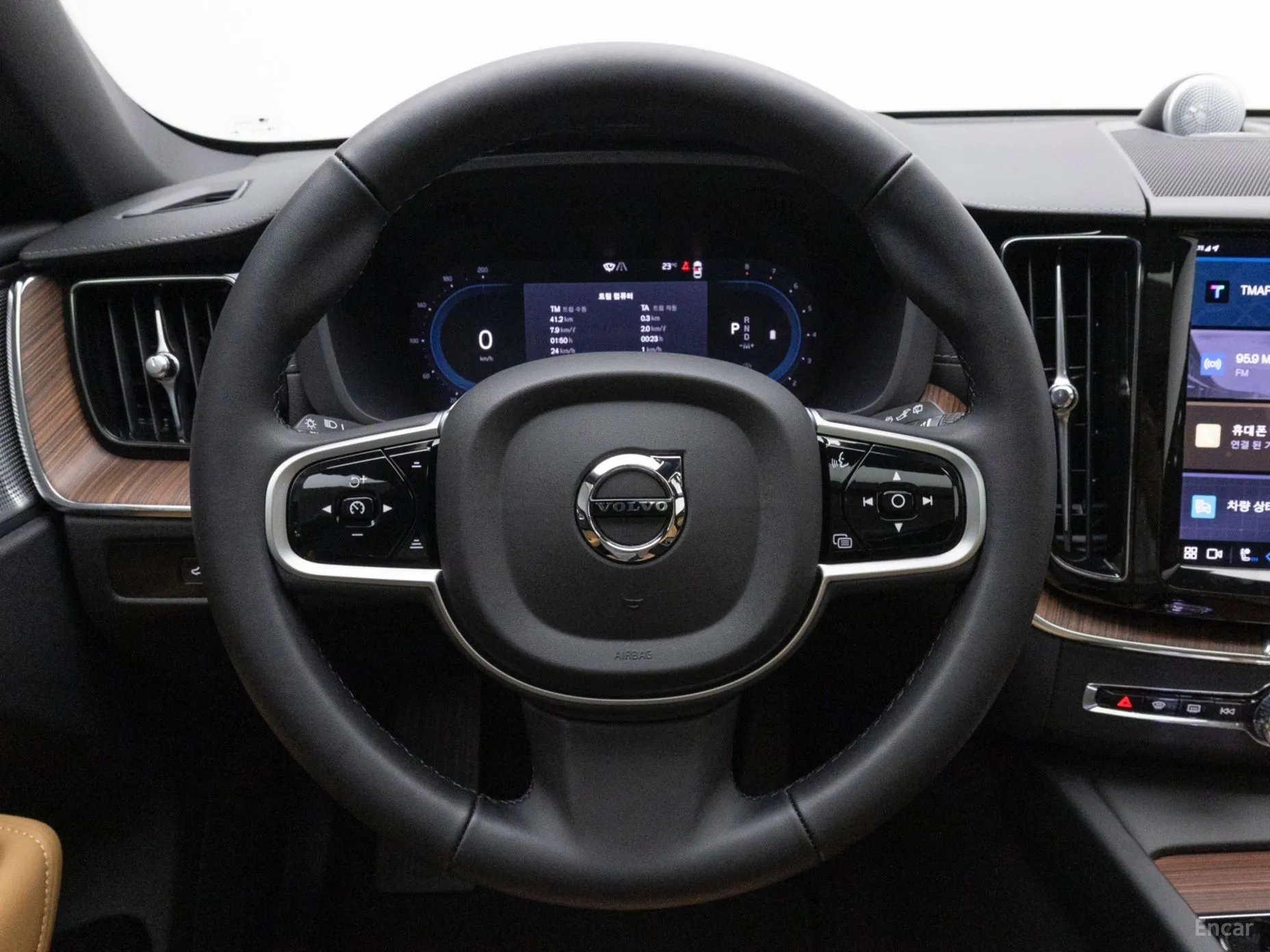 Volvo XC60 Gen 2 превью 11