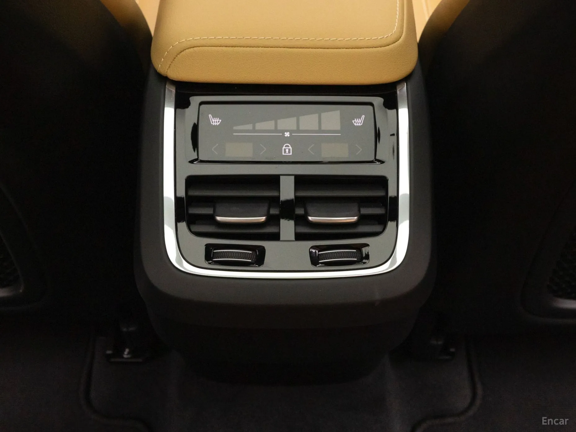 Volvo XC60 Gen 2 превью 16