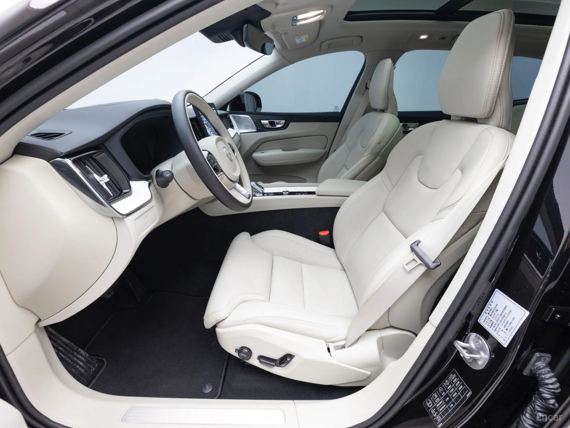 Volvo XC60 Gen 2 превью 10