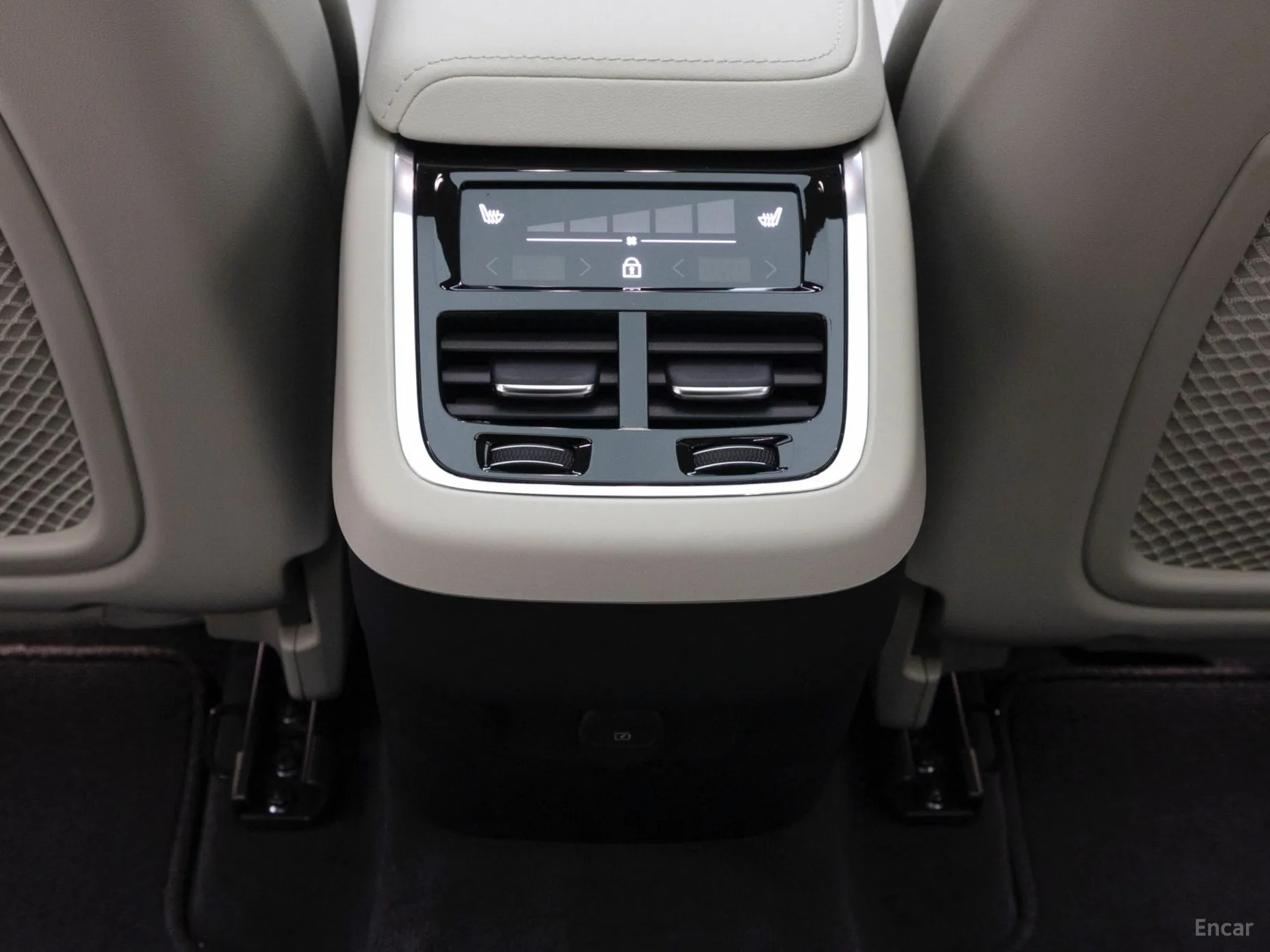 Volvo XC60 Gen 2 превью 12