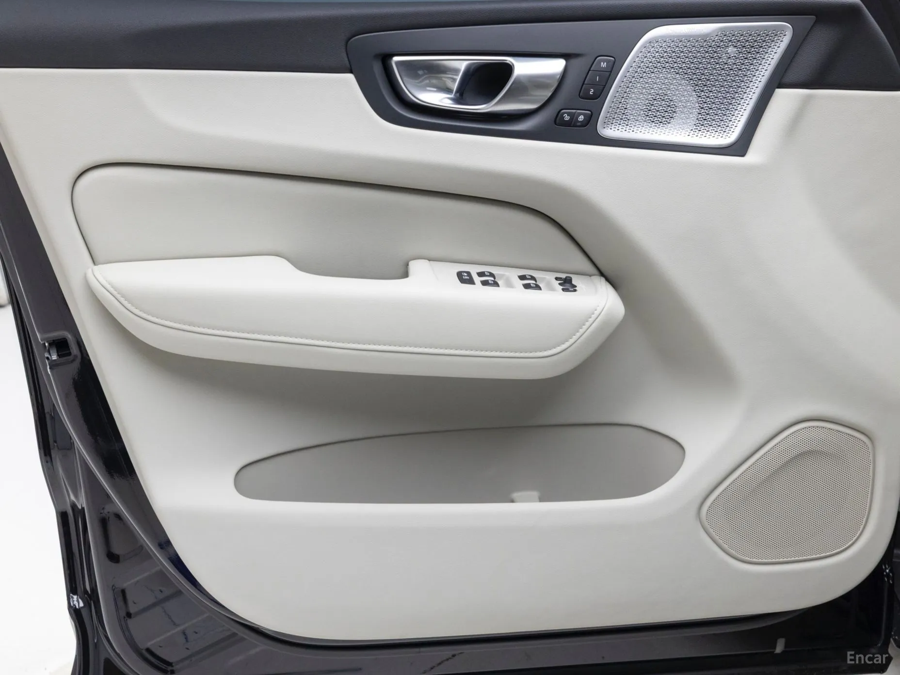 Volvo XC60 Gen 2 превью 13