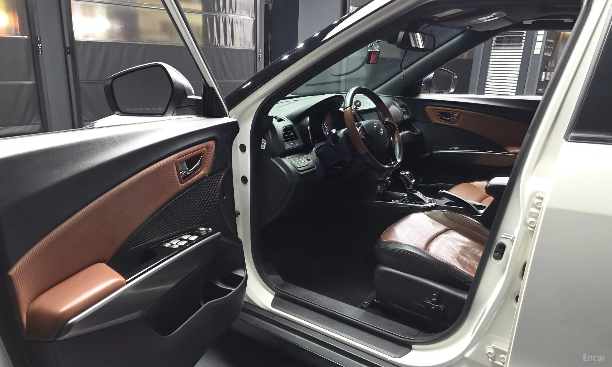 KG Mobility (SsangYong) Tivoli Armor превью 10