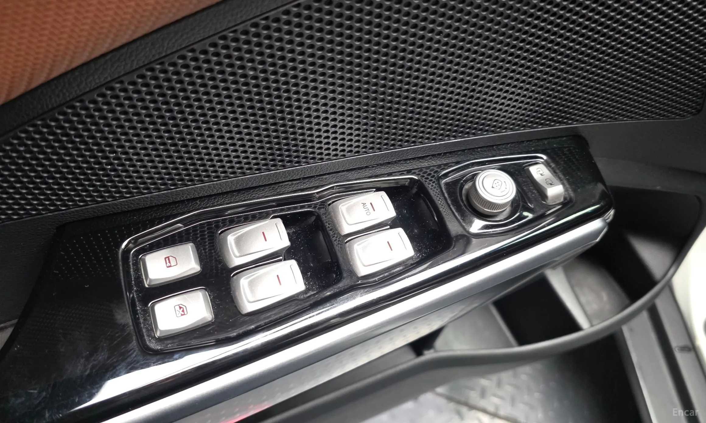 KG Mobility (SsangYong) Tivoli Armor превью 16