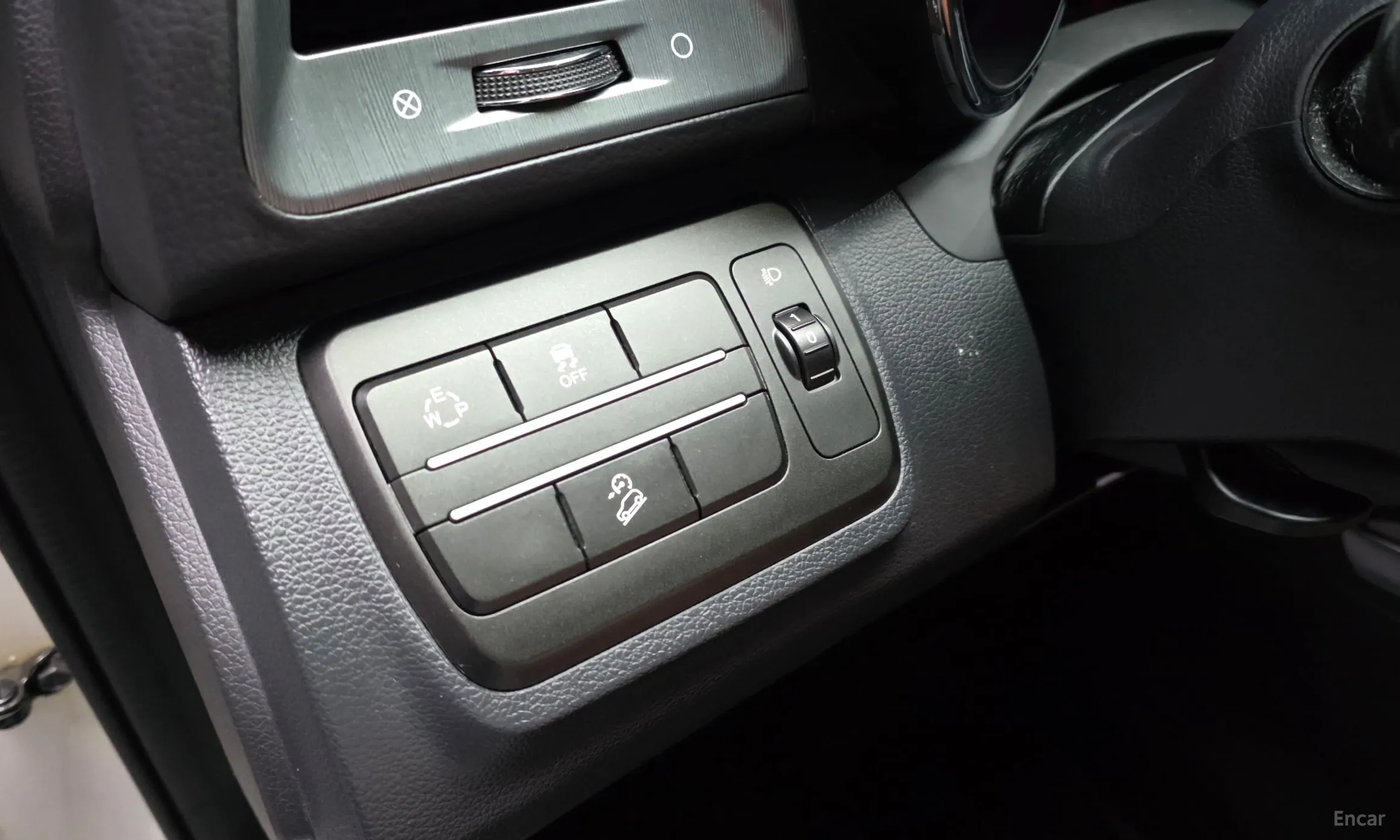 KG Mobility (SsangYong) Tivoli Armor превью 17