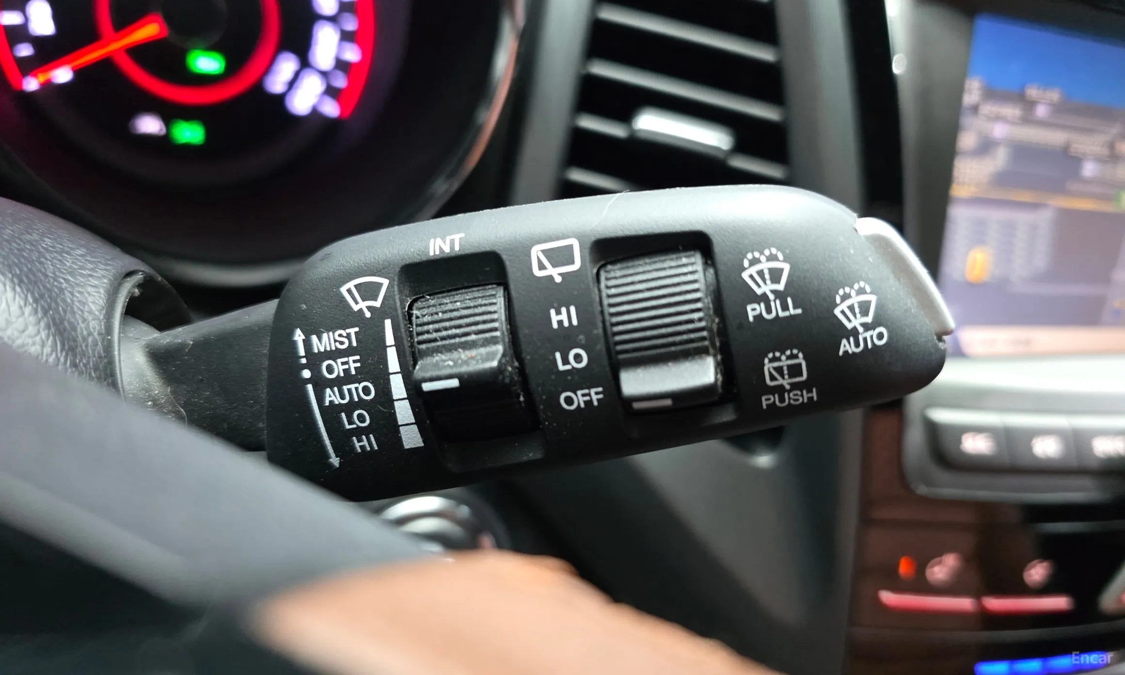 KG Mobility (SsangYong) Tivoli Armor превью 18