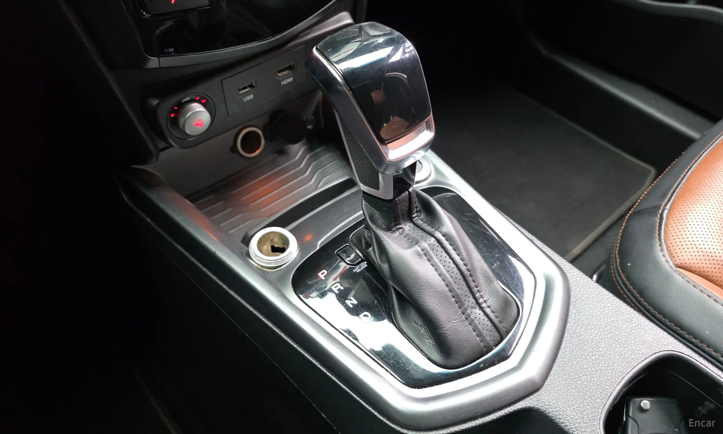 KG Mobility (SsangYong) Tivoli Armor превью 9
