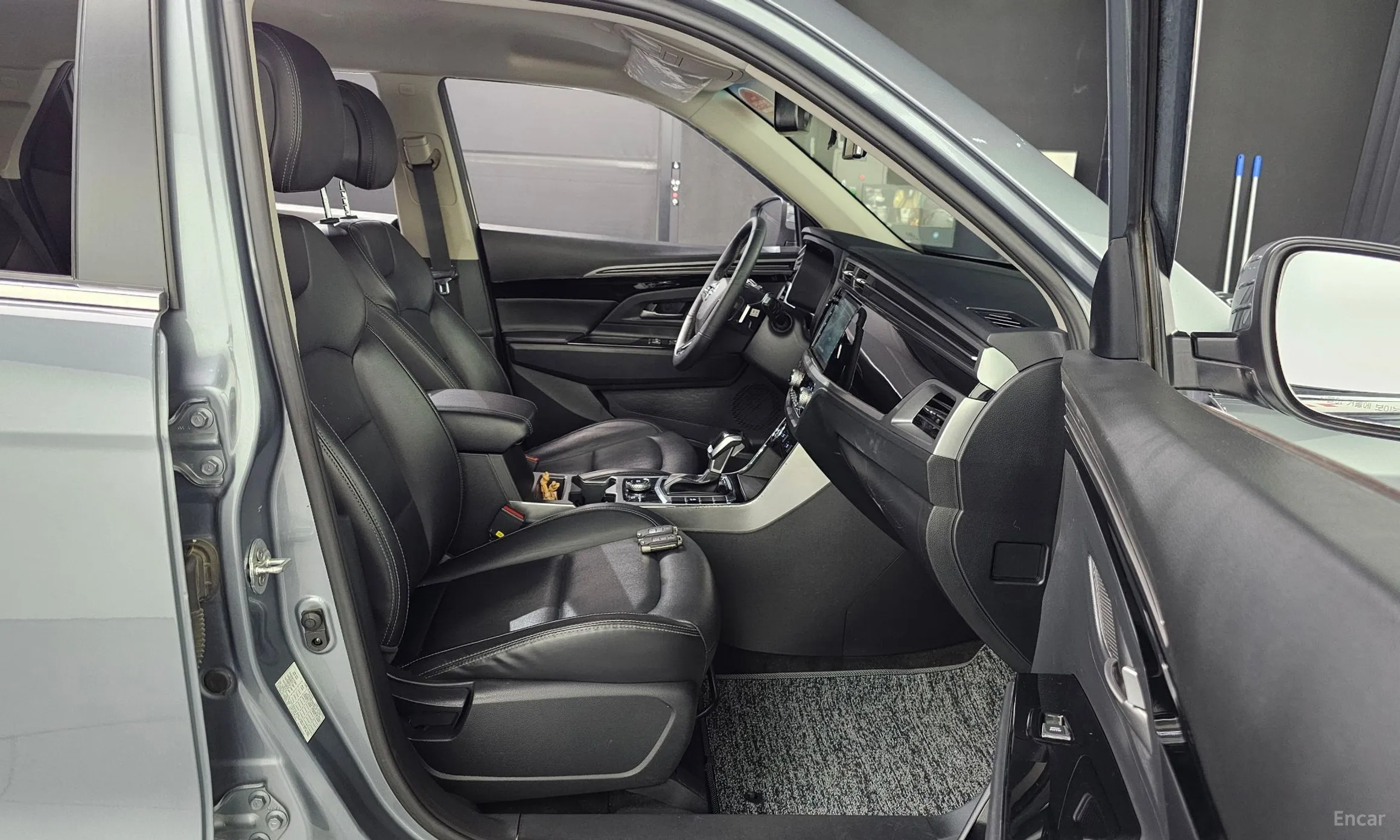 KG Mobility (SsangYong) Beautiful Korando превью 12