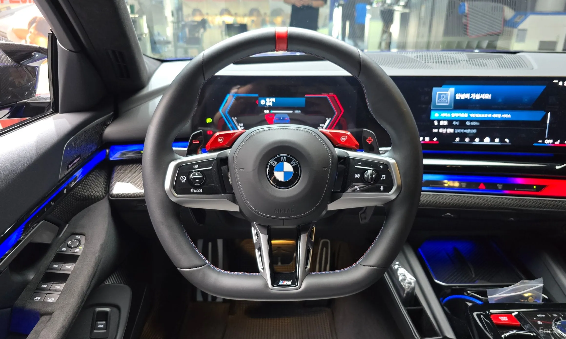BMW M5 (G90) превью 13