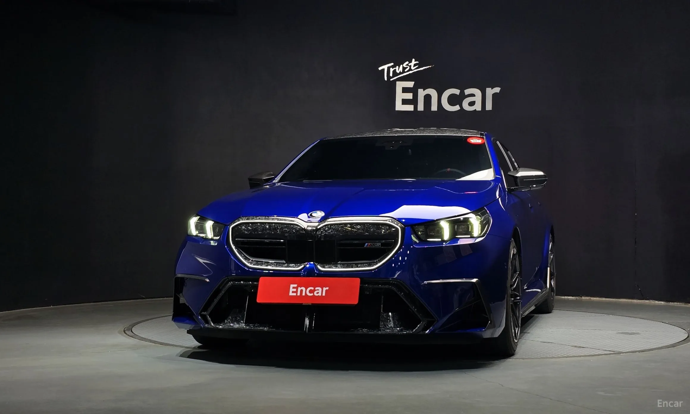BMW M5 (G90) превью 3