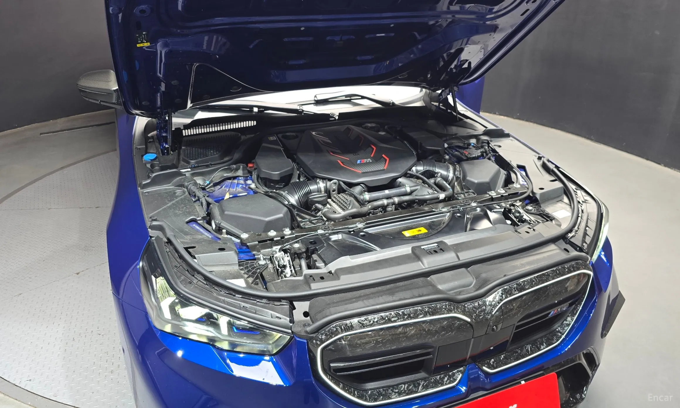 BMW M5 (G90) превью 6