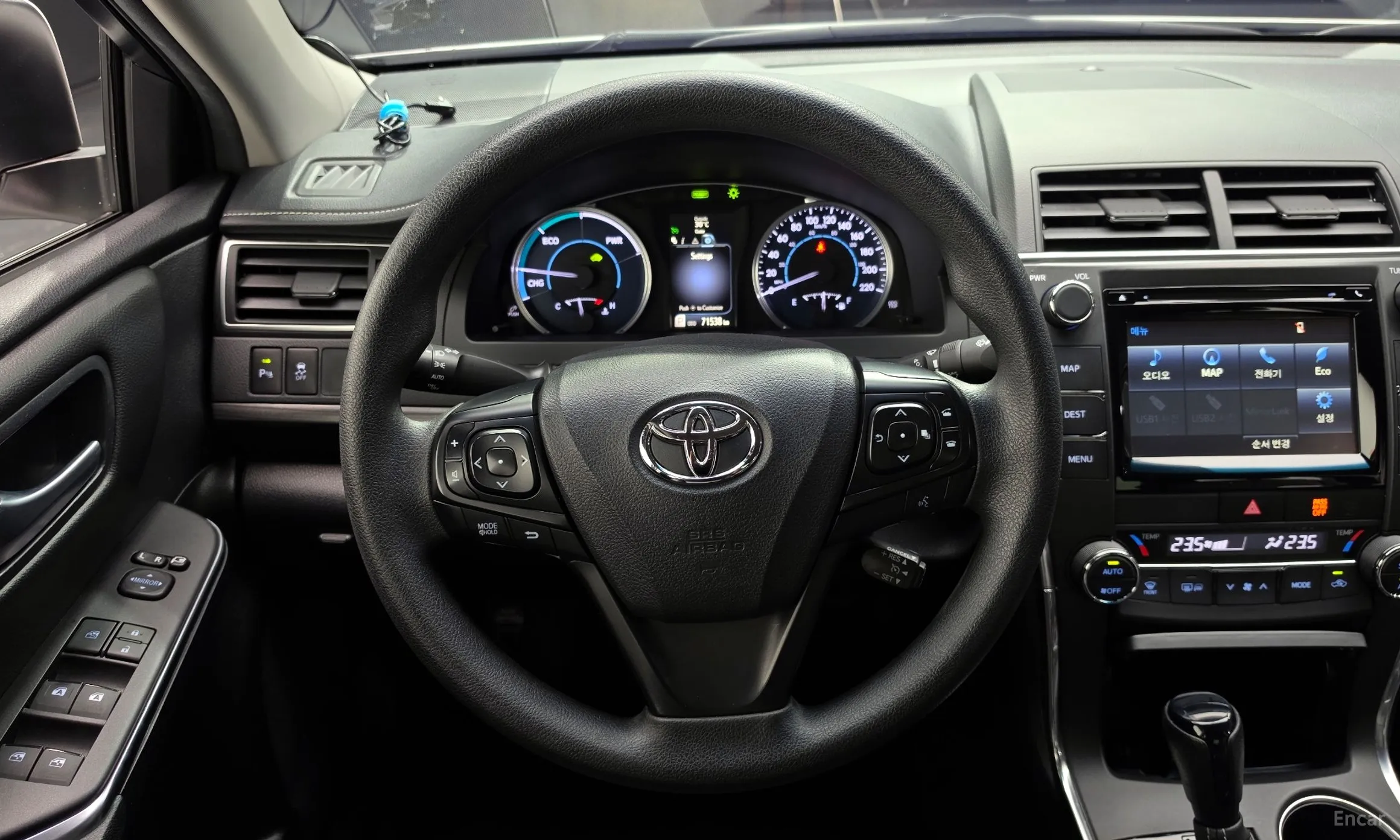 Toyota New Camry превью 12