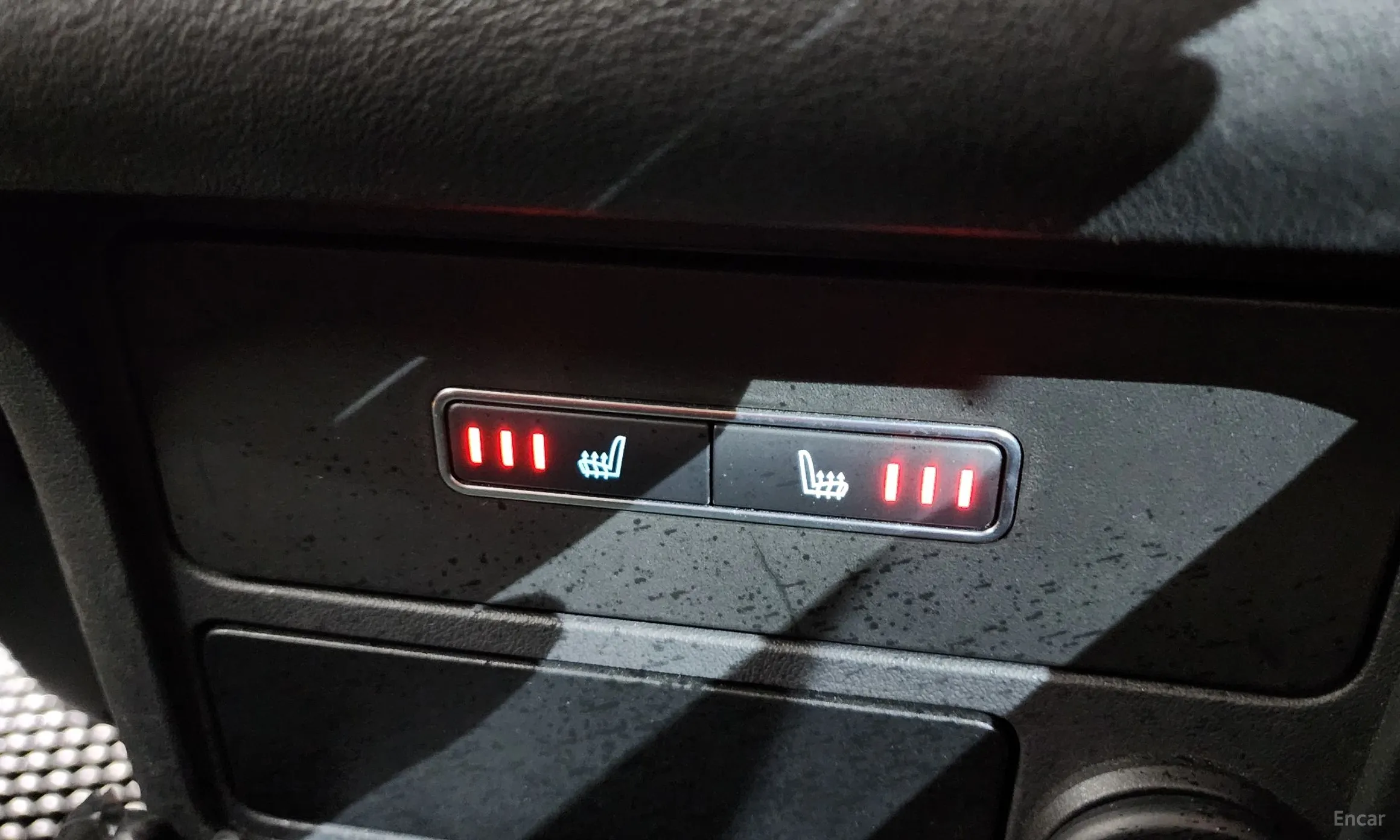 Jaguar XE превью 12