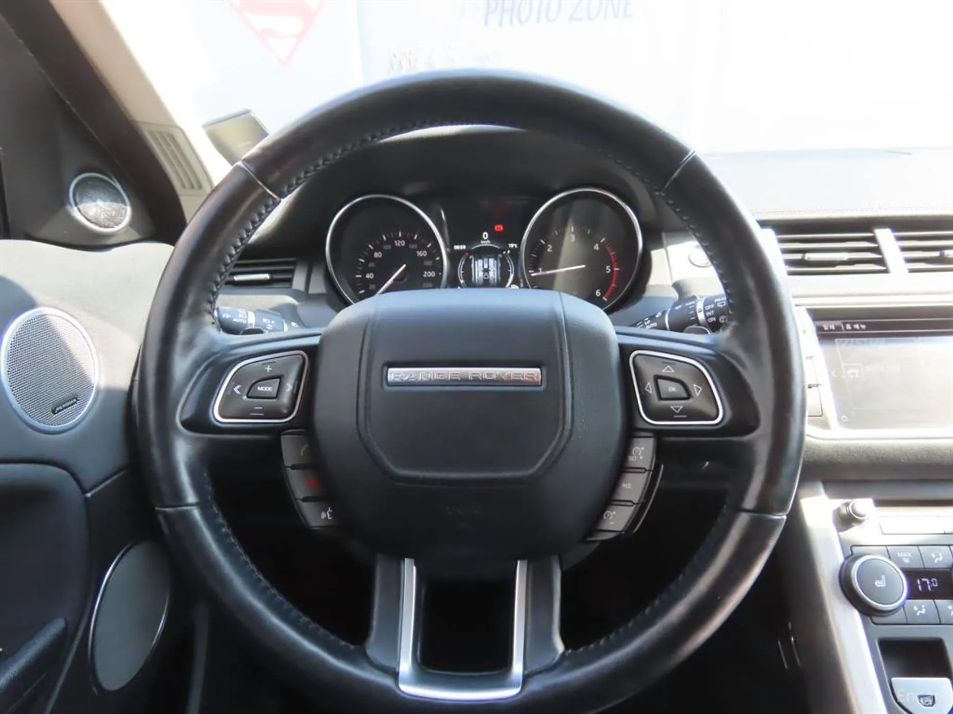 Land Rover Range Rover Evoque превью 12