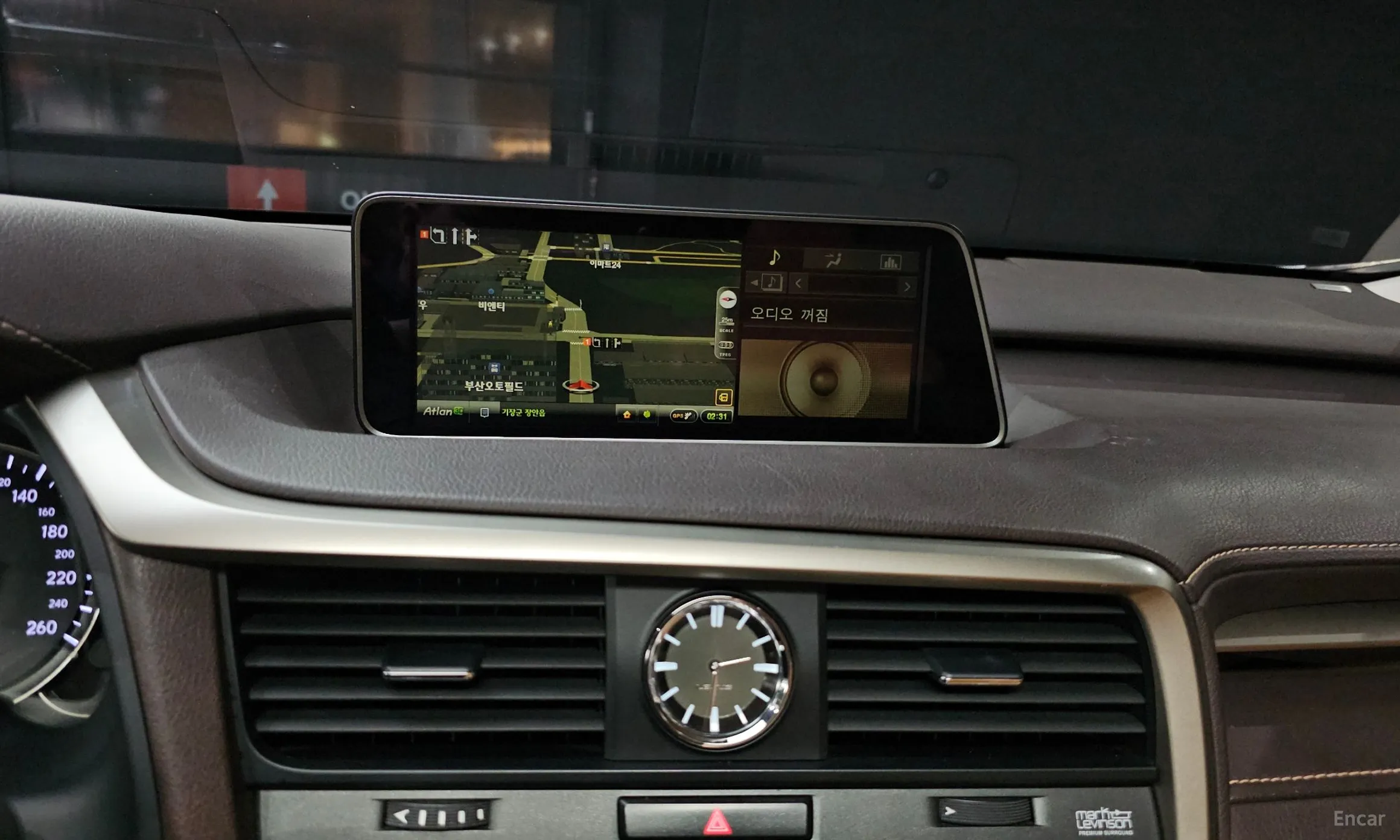 Lexus RX450h Gen 4 превью 16