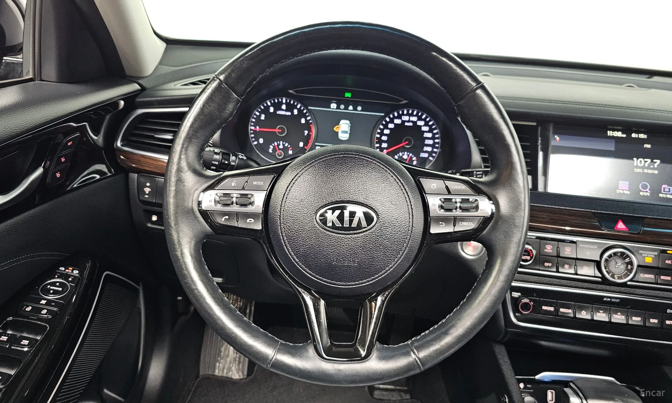 Kia K7 превью 12