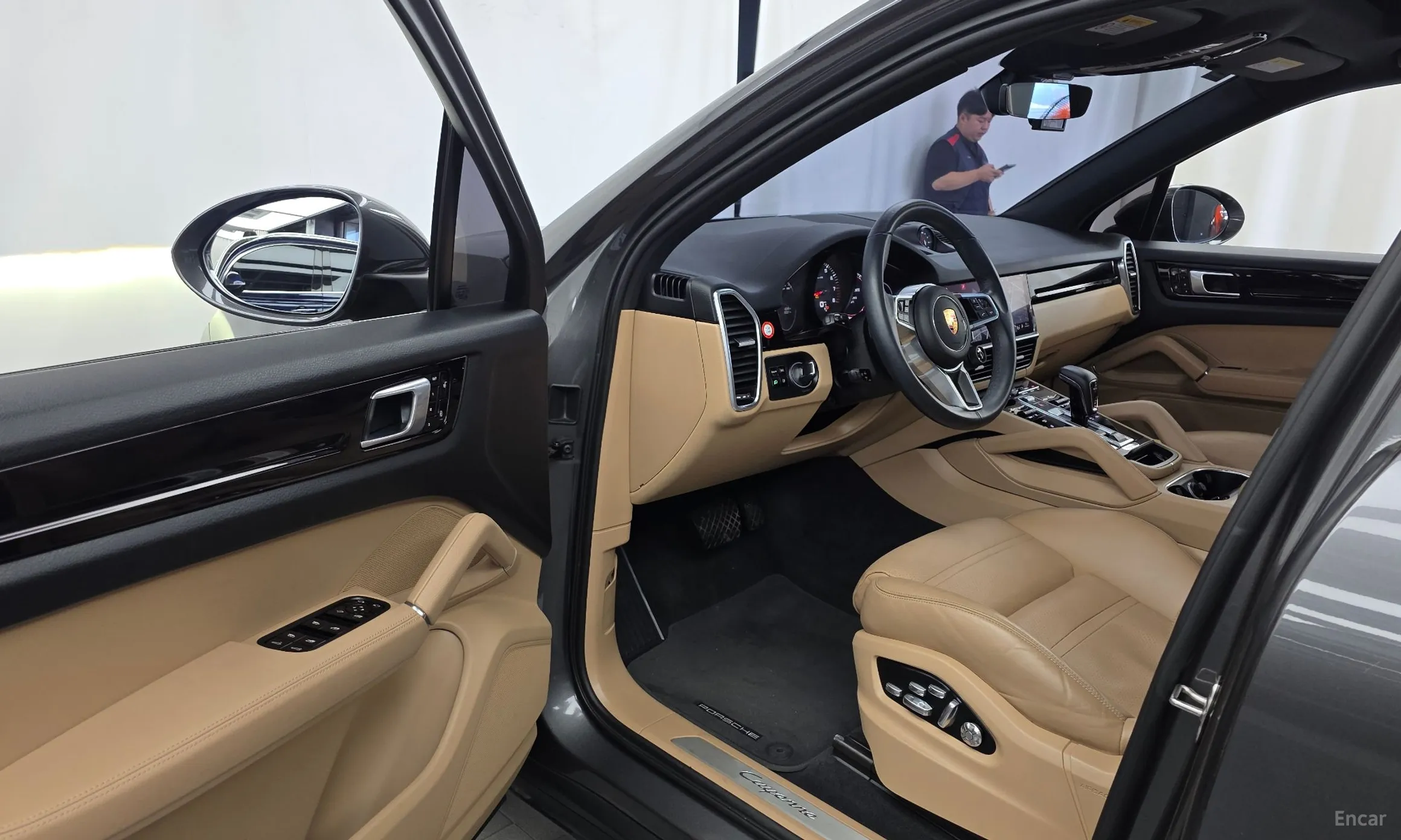 Porsche Cayenne (PO536) превью 10