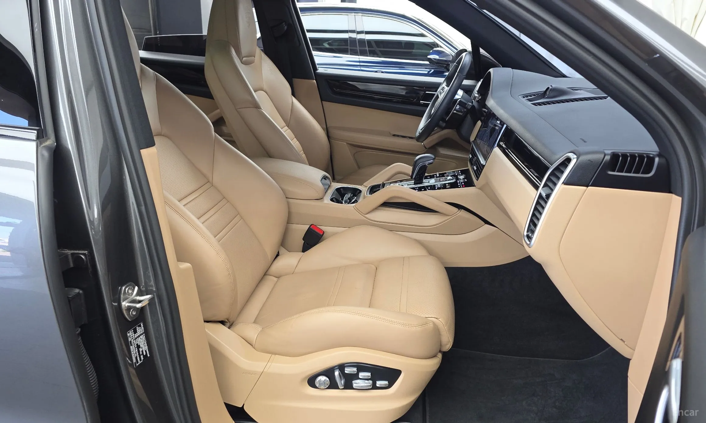 Porsche Cayenne (PO536) превью 11