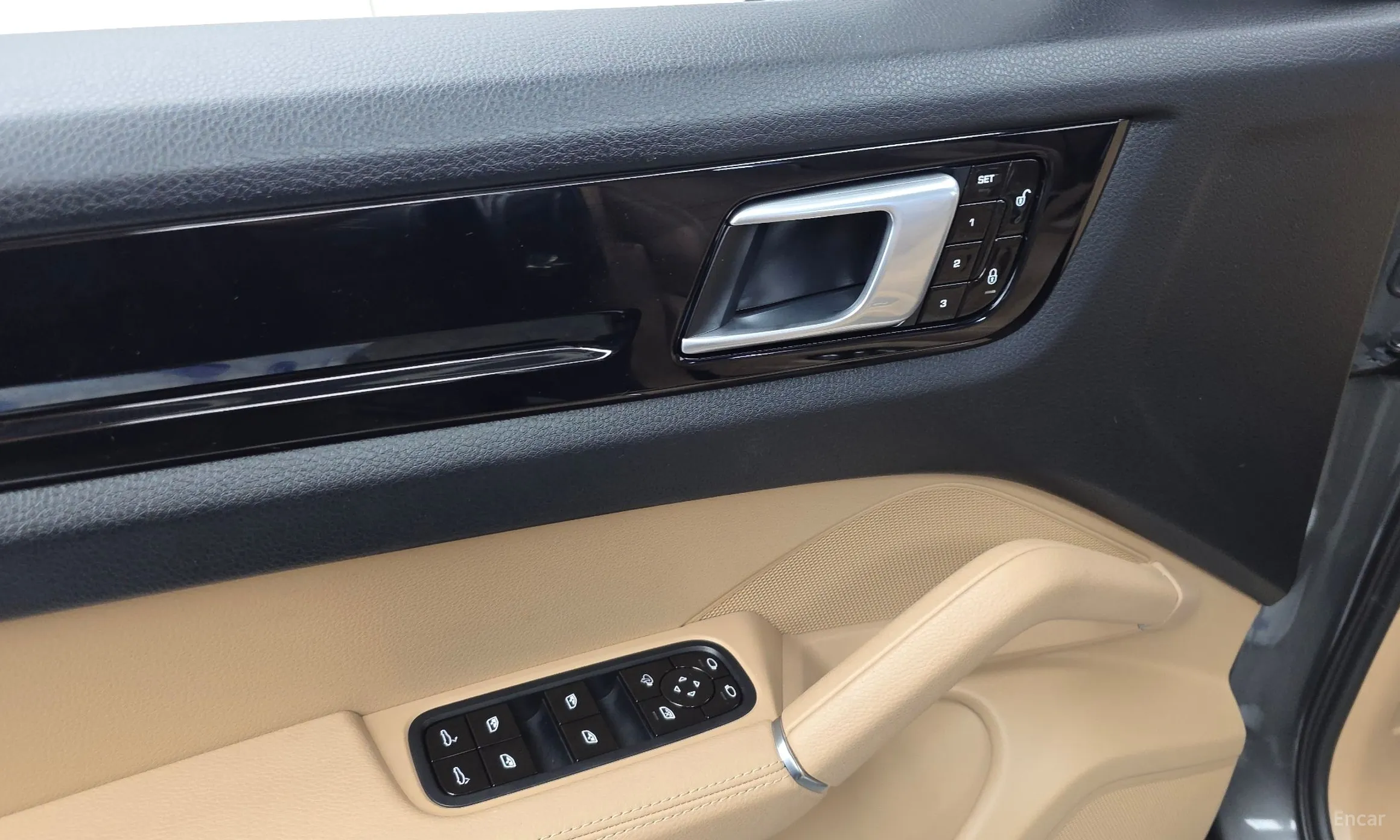Porsche Cayenne (PO536) превью 16