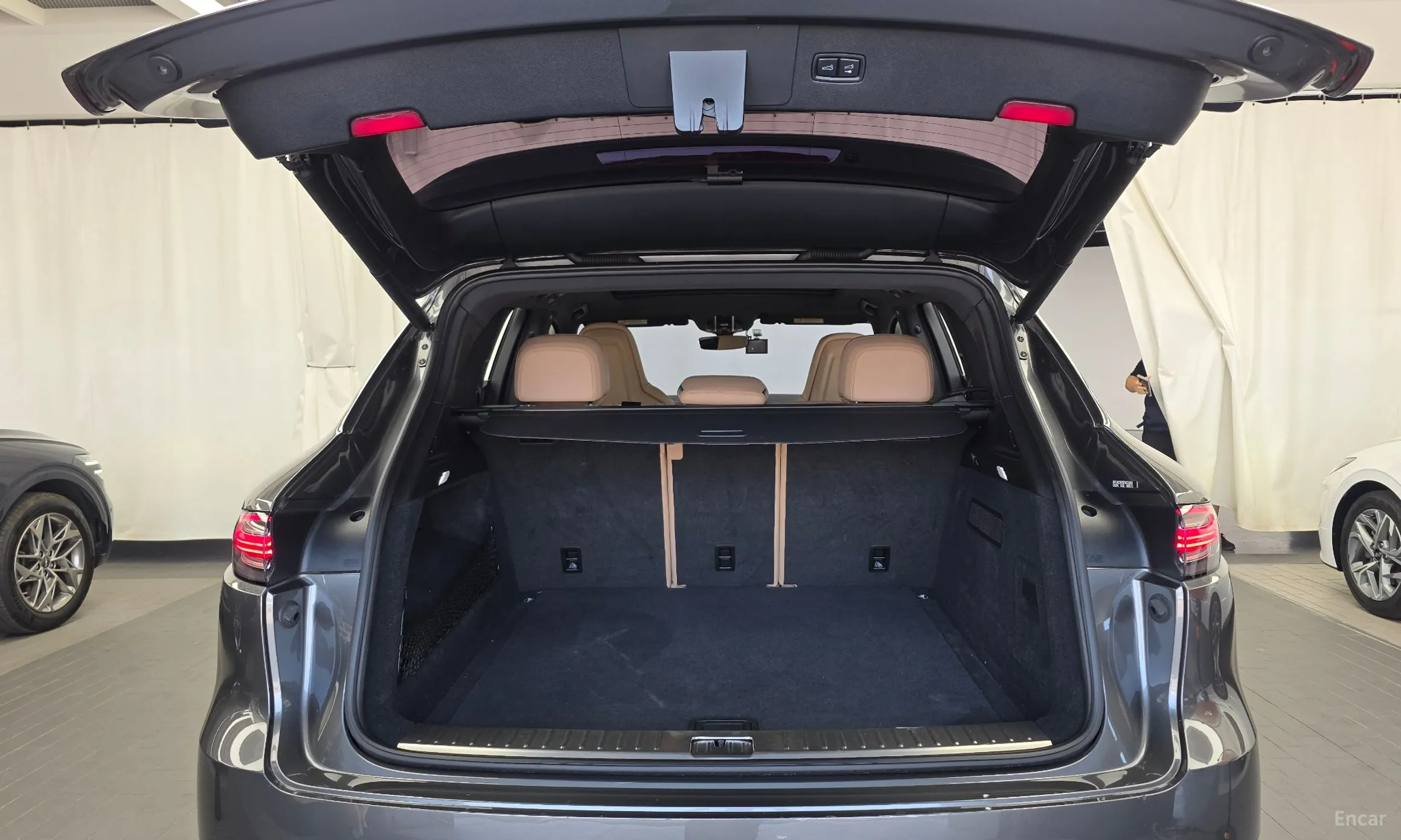 Porsche Cayenne (PO536) превью 20