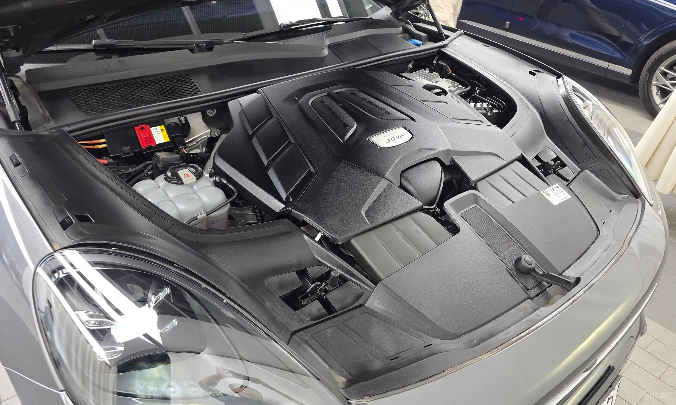 Porsche Cayenne (PO536) превью 6