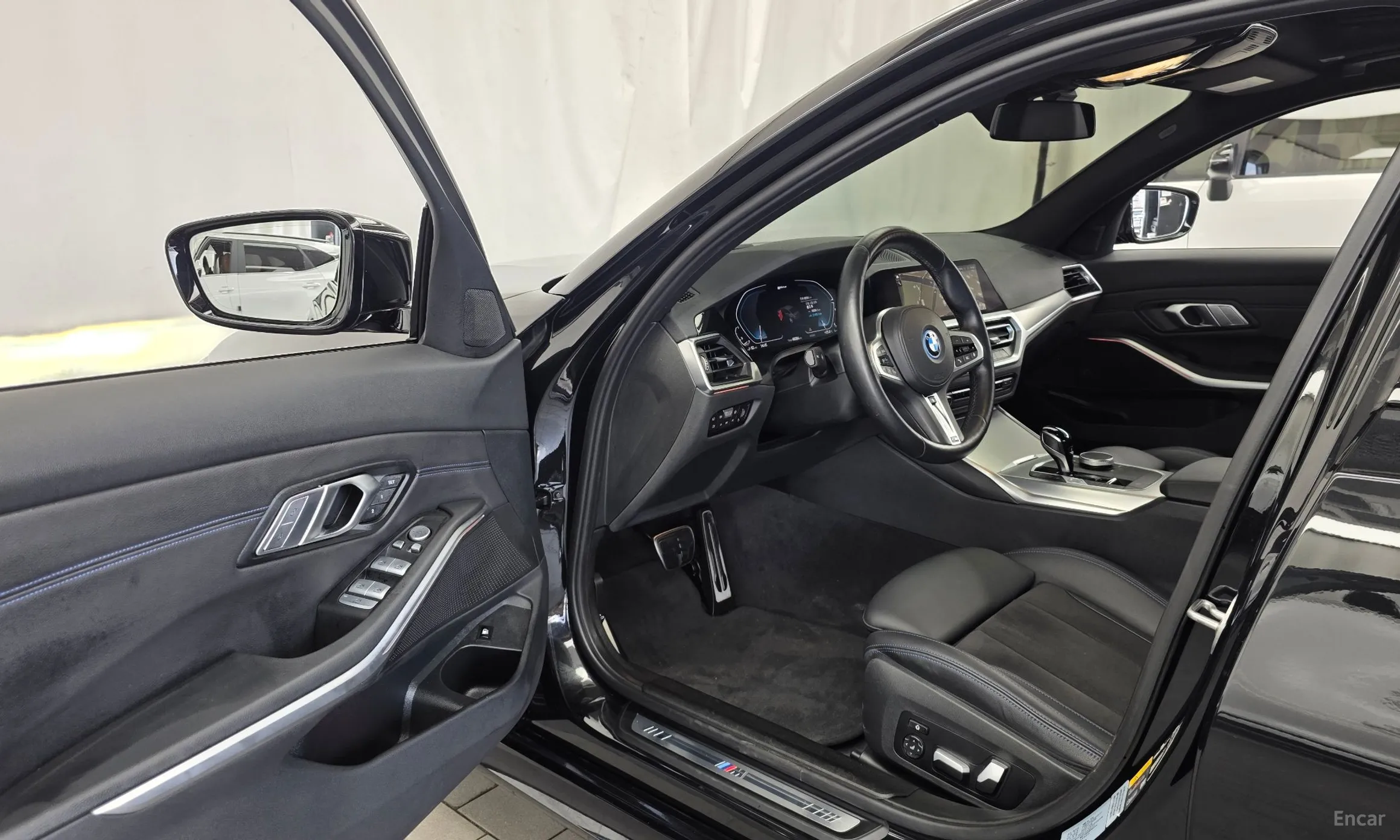 BMW 3 Series (G20) превью 10