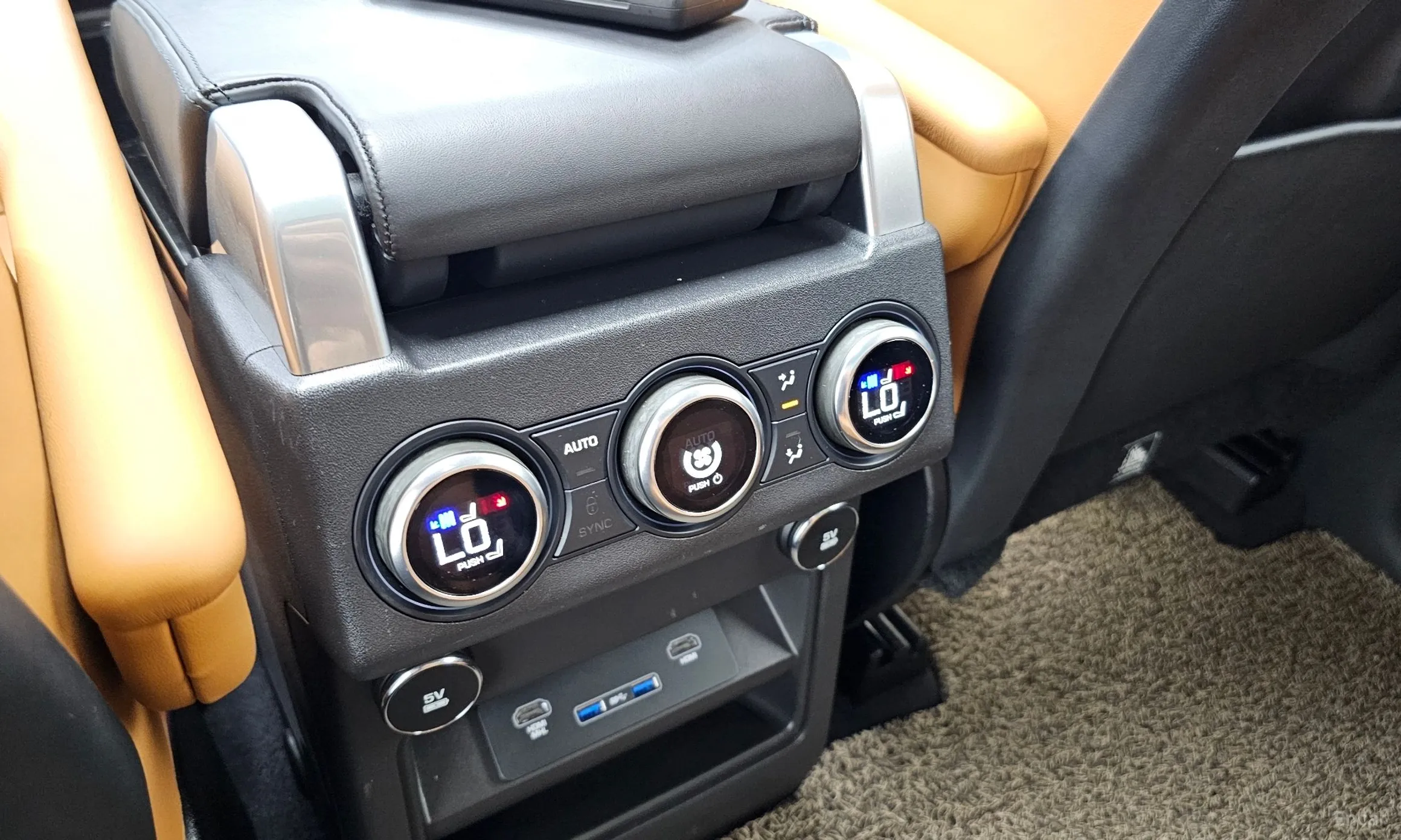 Land Rover Discovery 5 превью 17