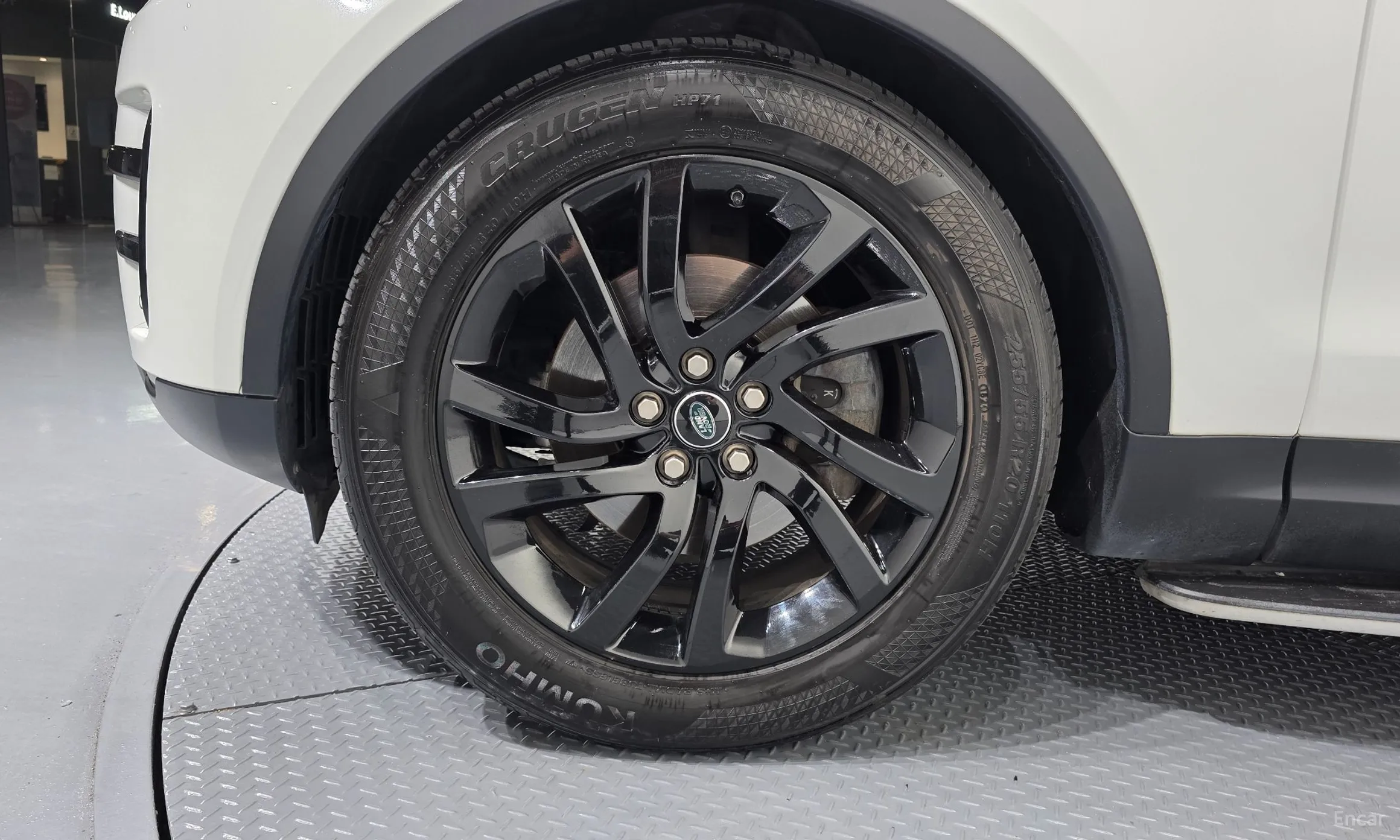 Land Rover Discovery 5 превью 5
